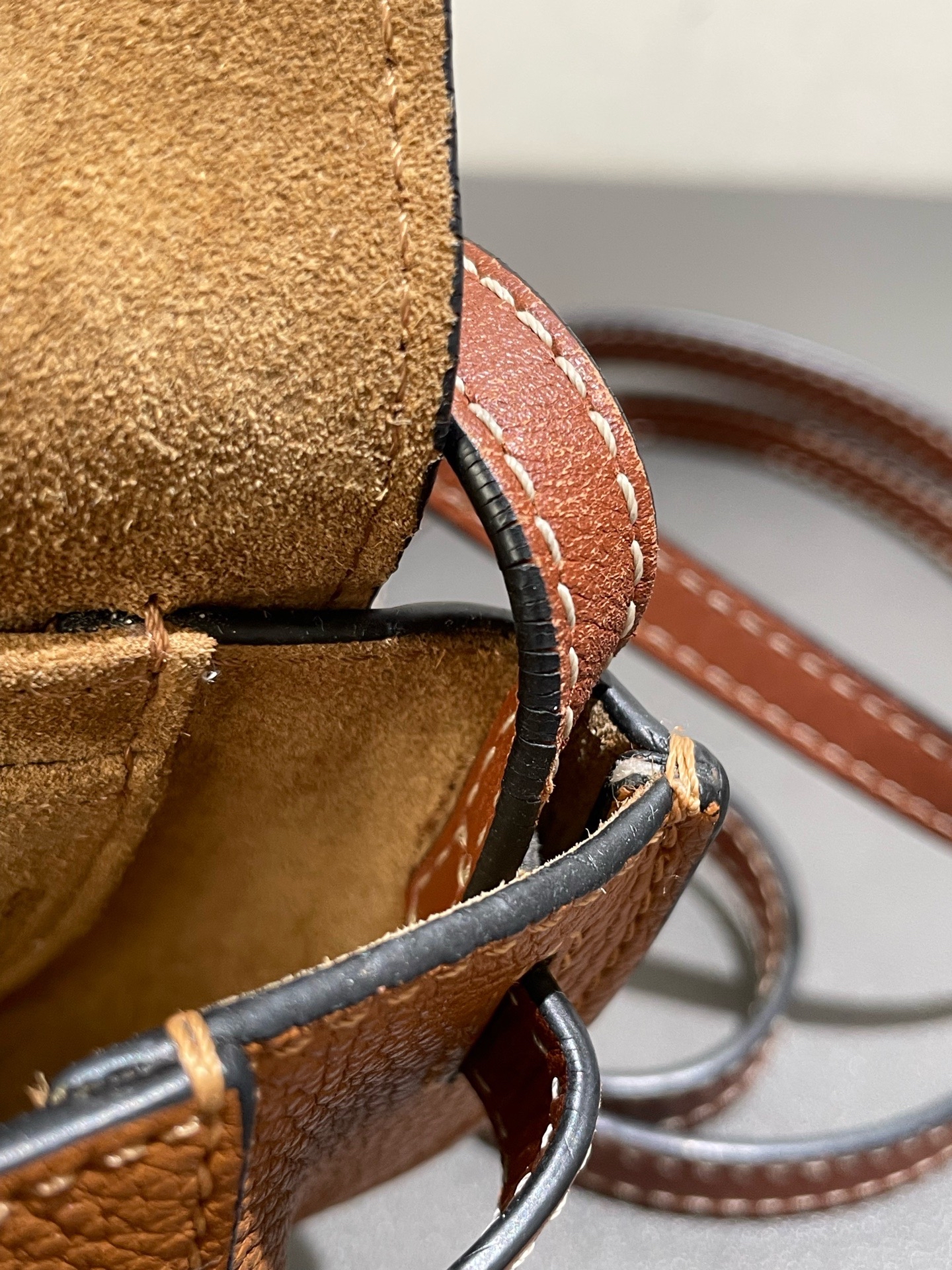 【預訂貨品】Loewe gate mini焦糖色