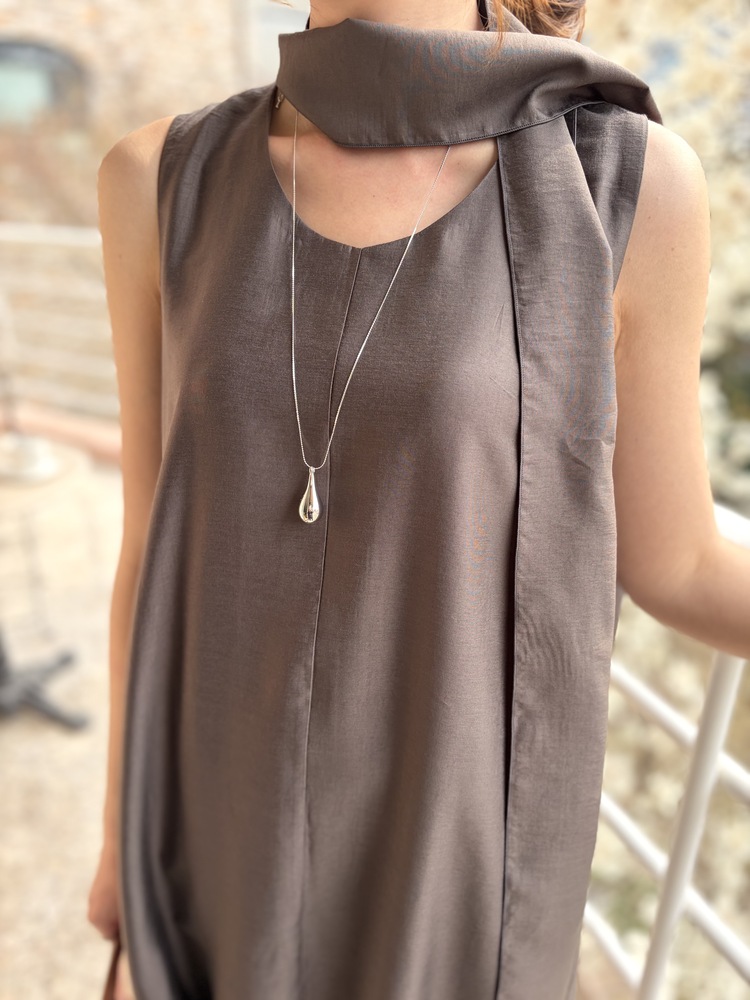 The Flowy Scarf-Detail Dress (Brown)