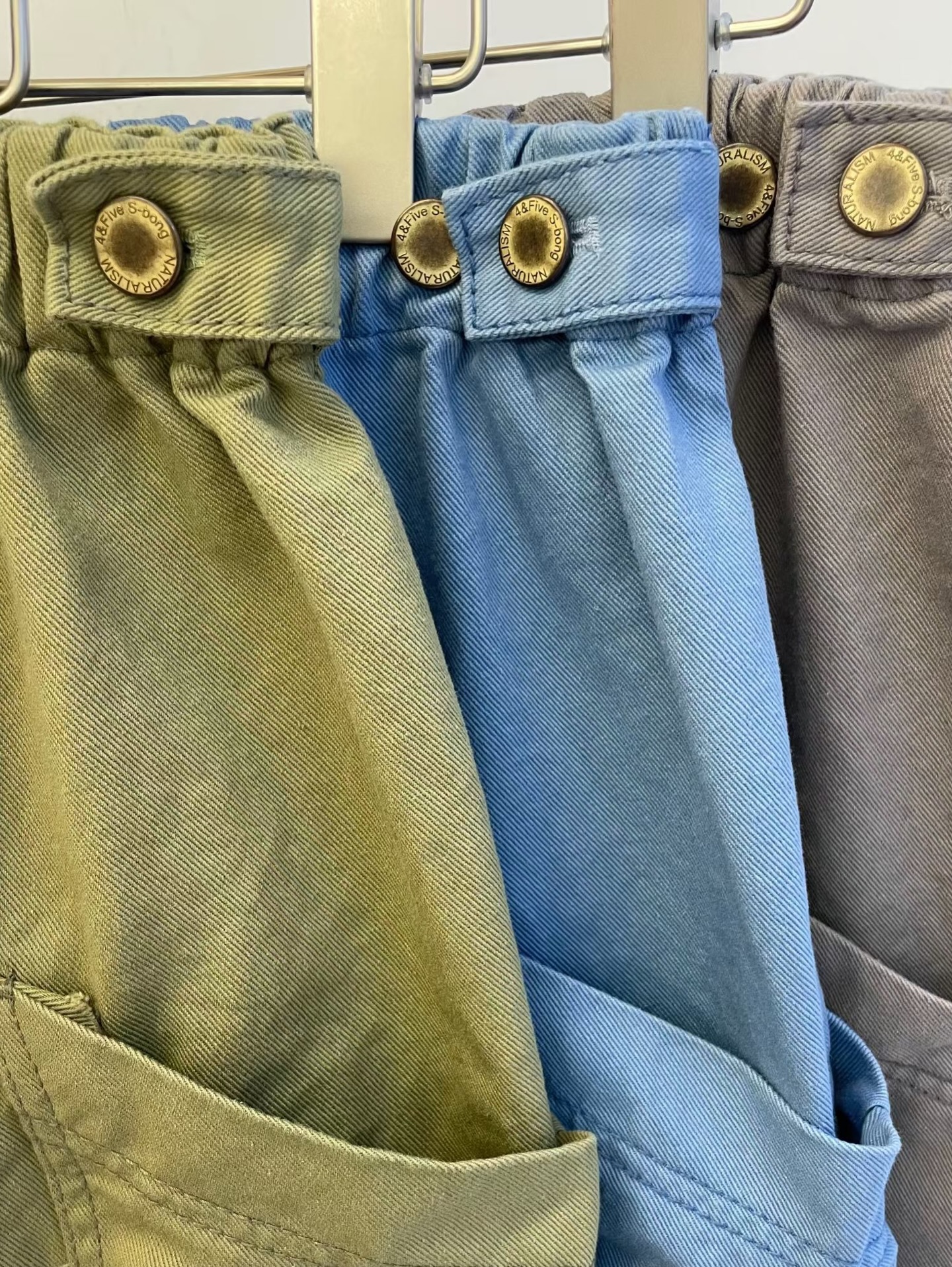 XNN OY 排鈕輕鬆褲