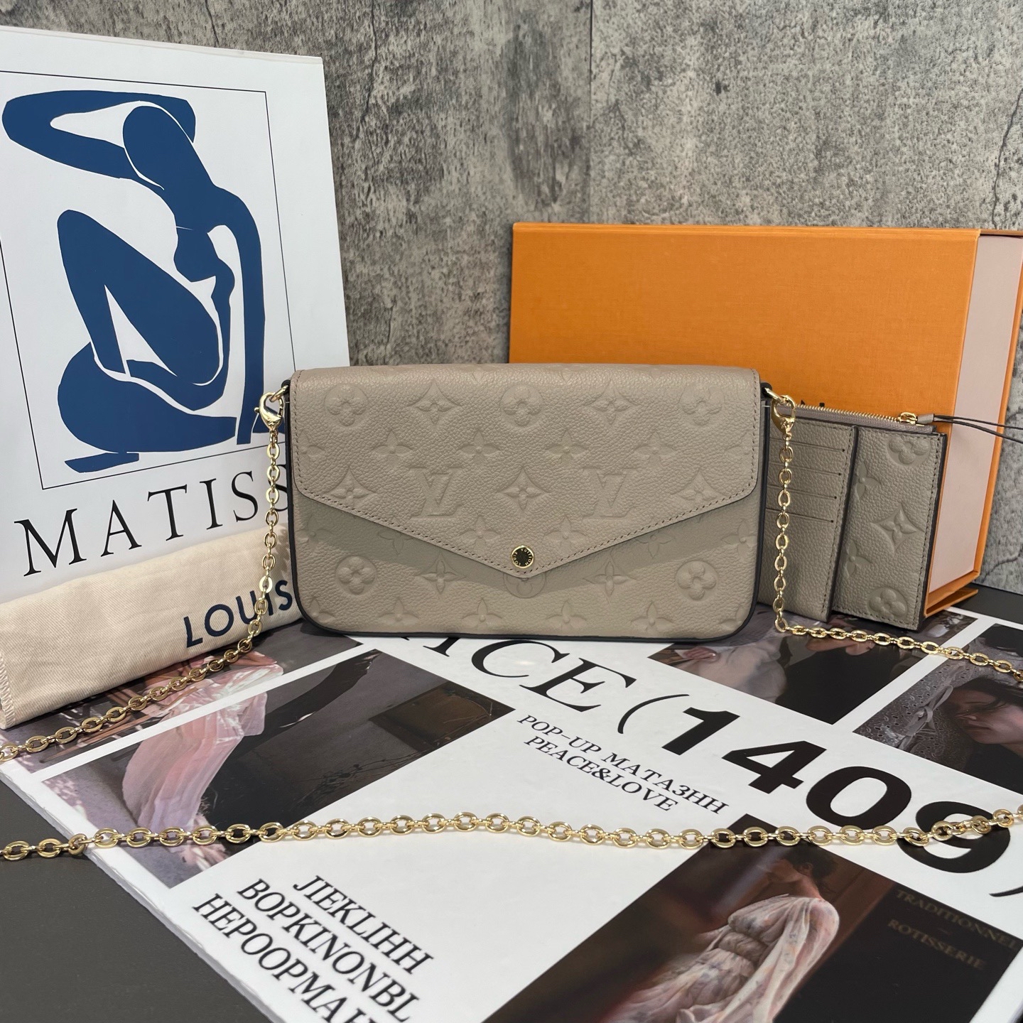 【預訂貨品】LV 全皮灰色 三合一woc