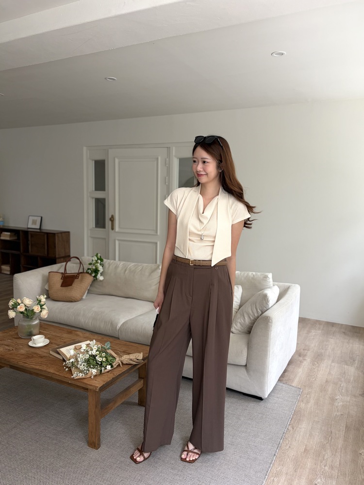 [極薄!] Strap Detail Pleated Pants (Brown)