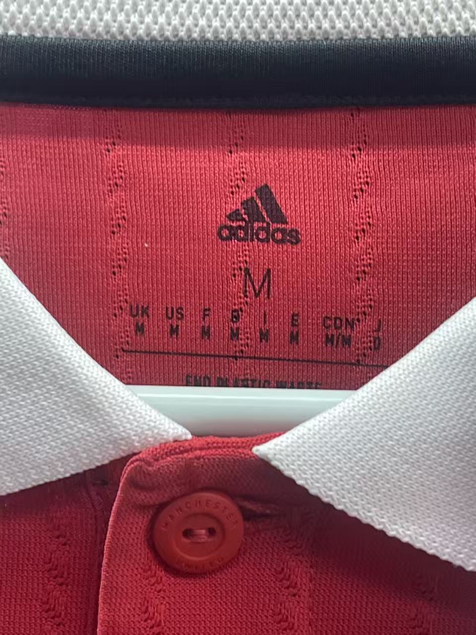 2022-23 Manchester United Home Authentic Shirt Size M "BNWT" 