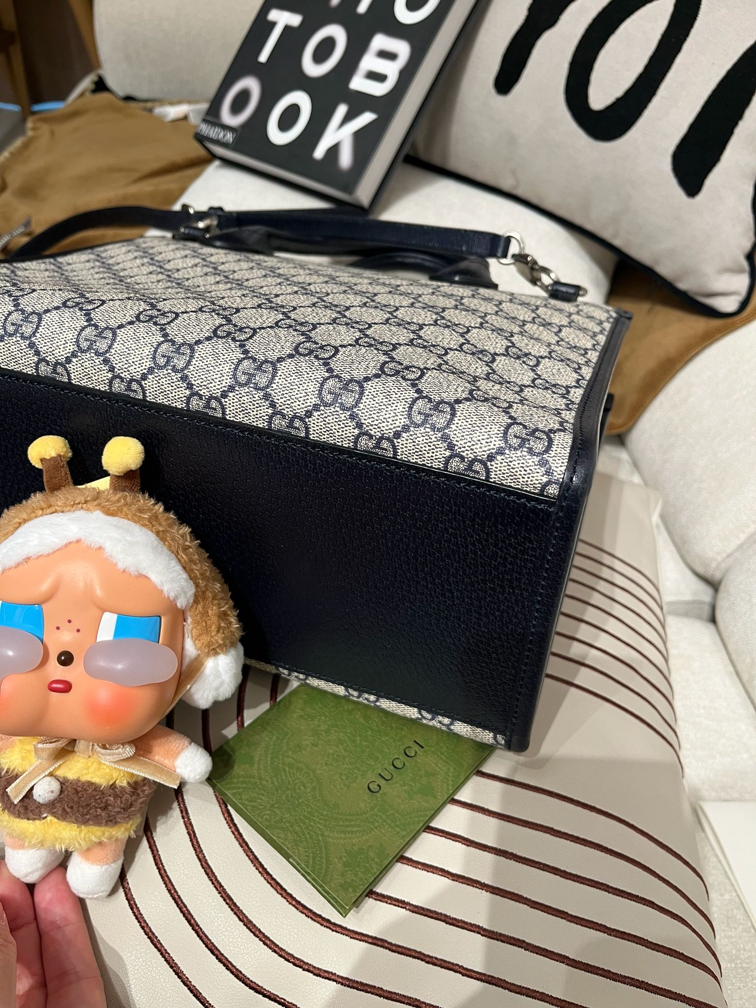 Gucci small tote bag with interlocking G 100%Authentic,98%new ✅專門店收據 ✅塵袋 ✅booklet