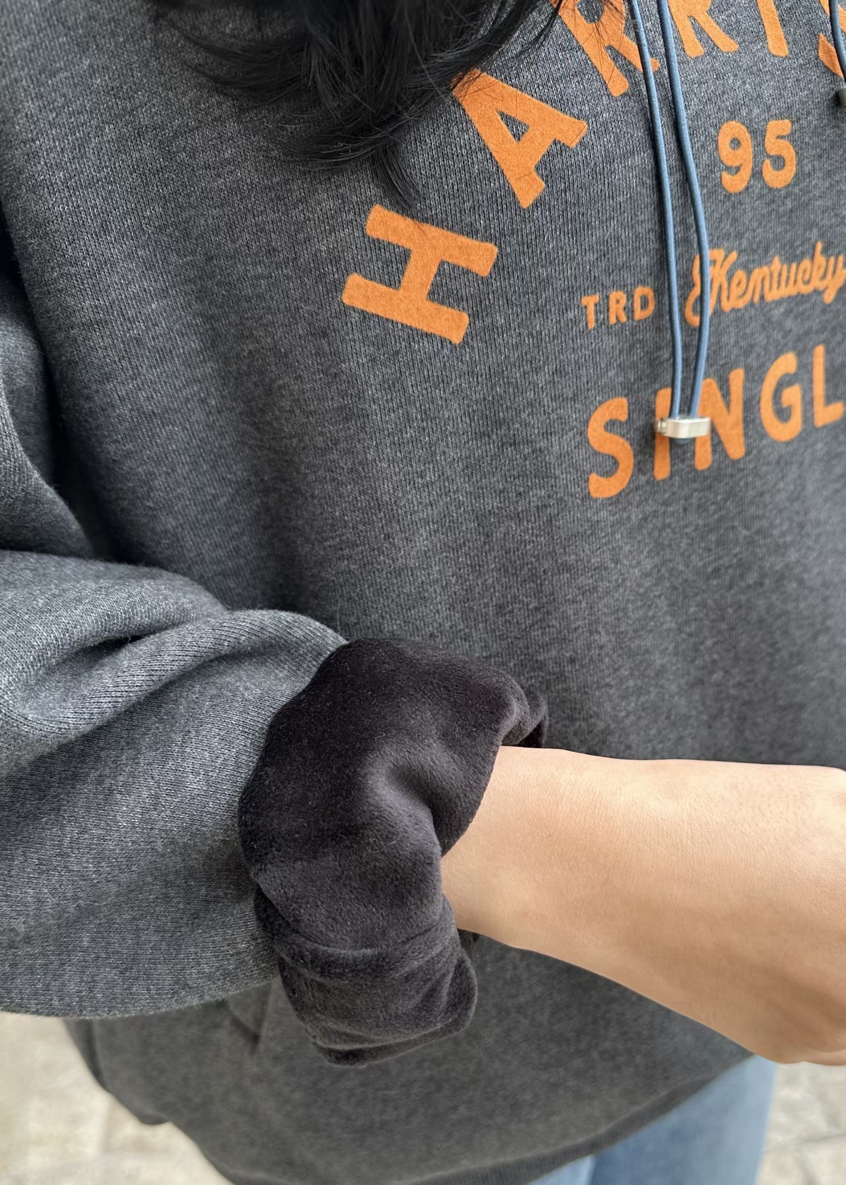 撞色帽英文字衞衣