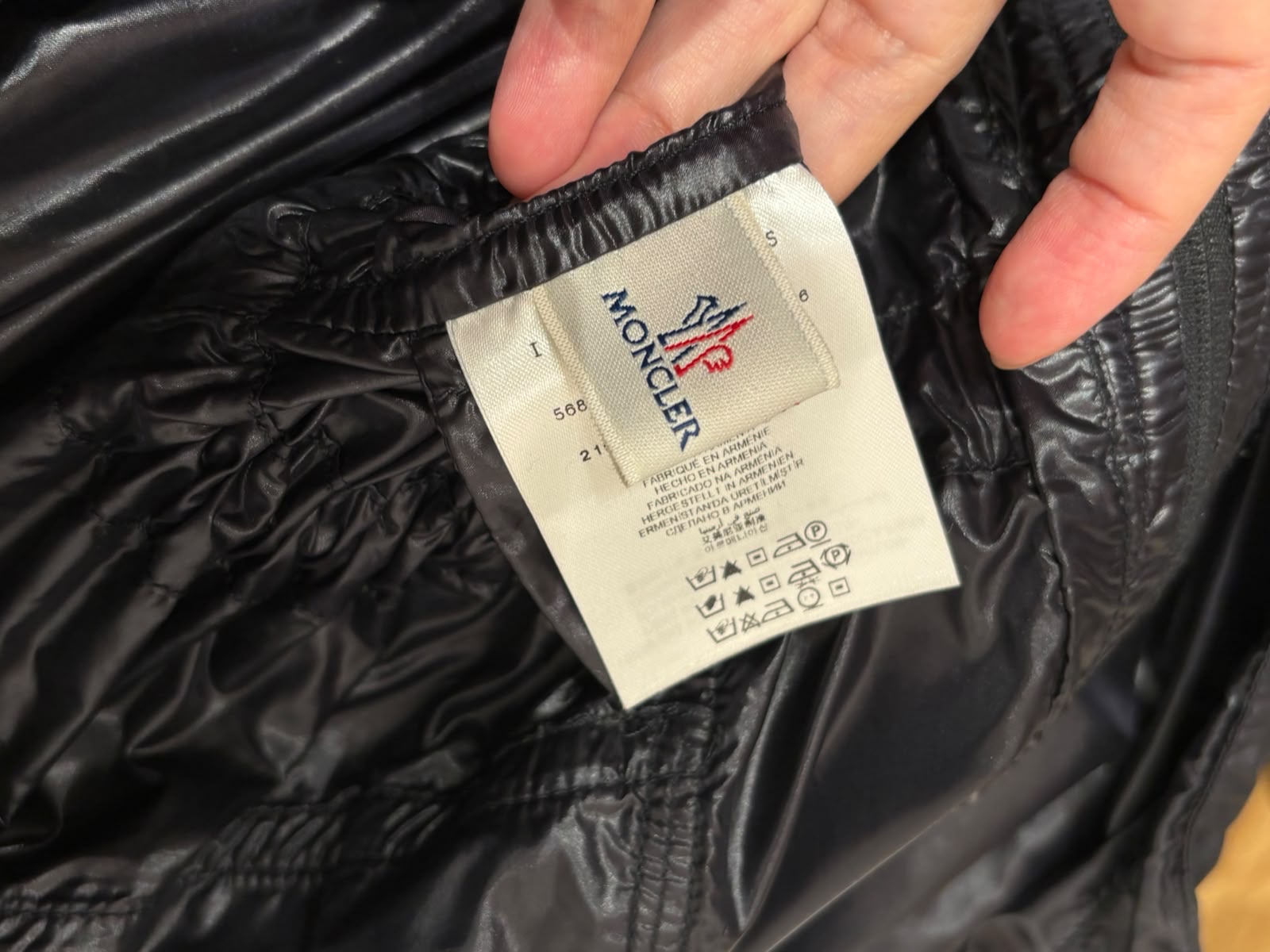Moncler nylon outer 黑色拉鍊風褸 00碼 100%Authentic 95%new 