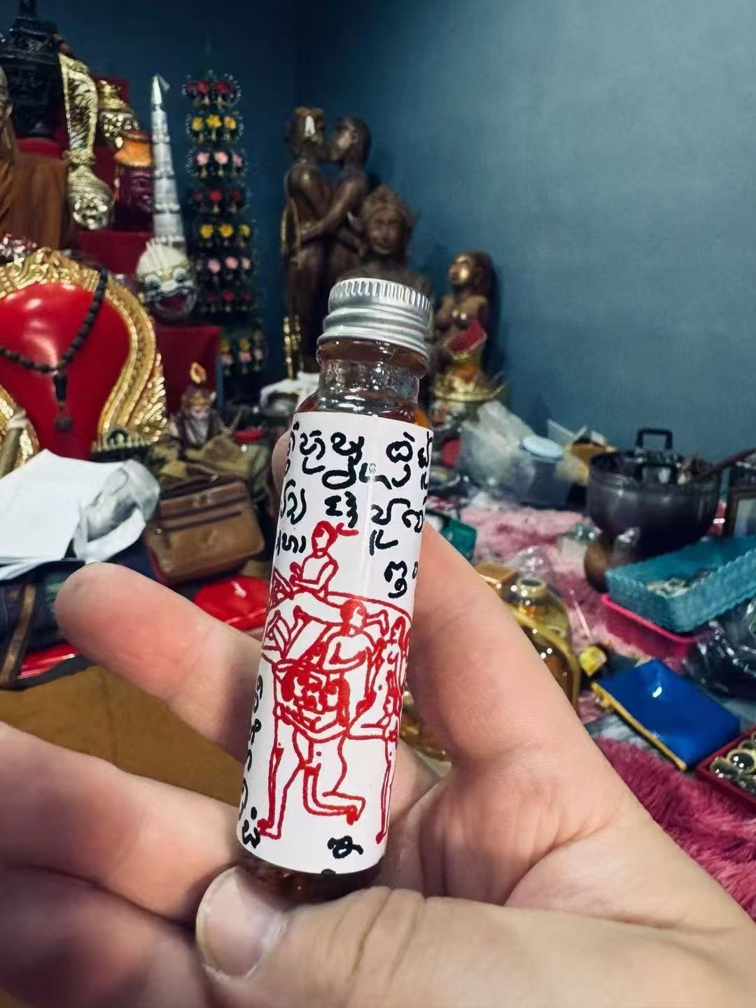 【魯士劈木利·si密緊緻勾魂啪啪油】（千妻油）絕版限量，回到18歲處女狀態