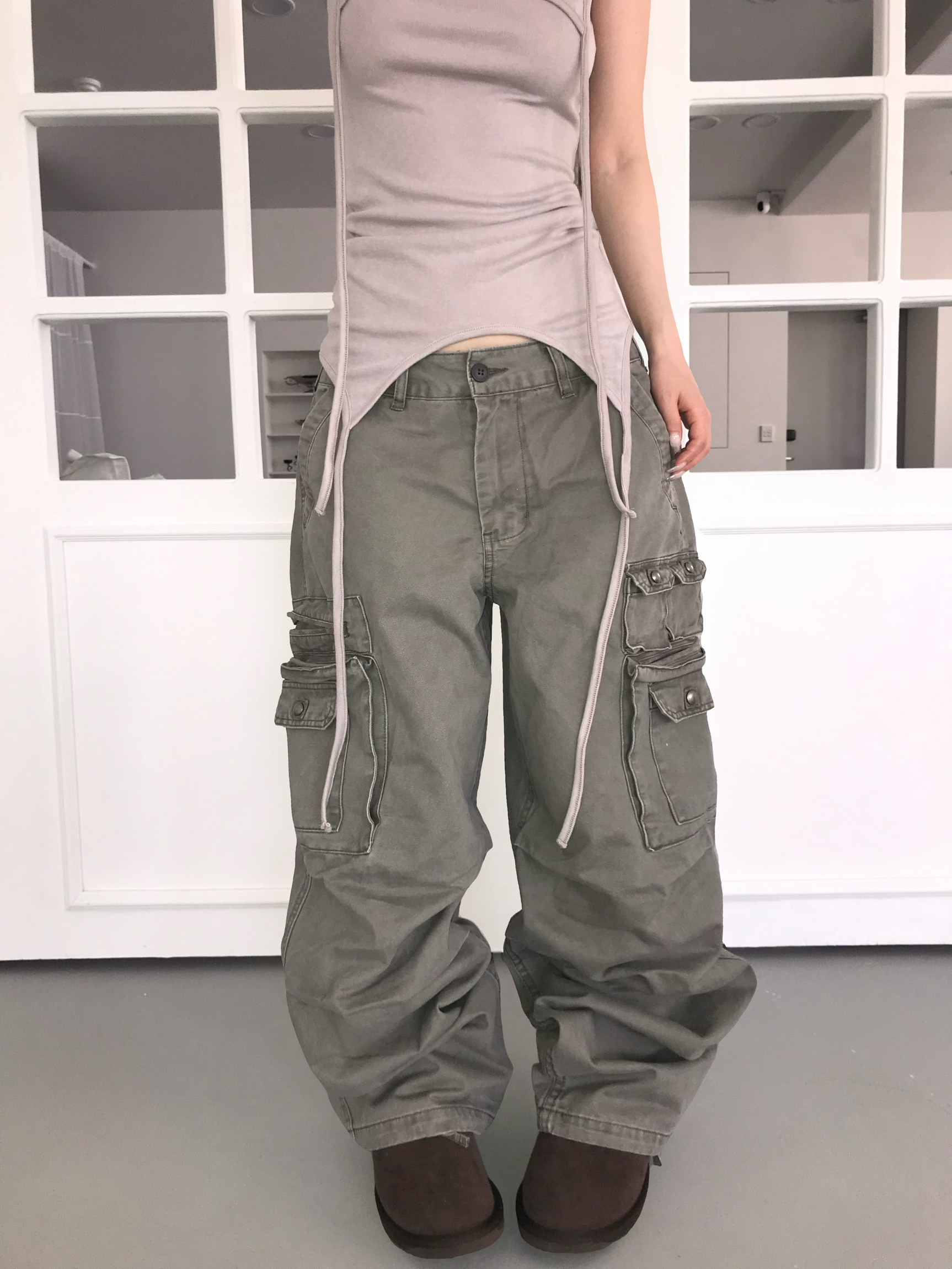 Multi-Pocket Wide-Leg Cargo Pants