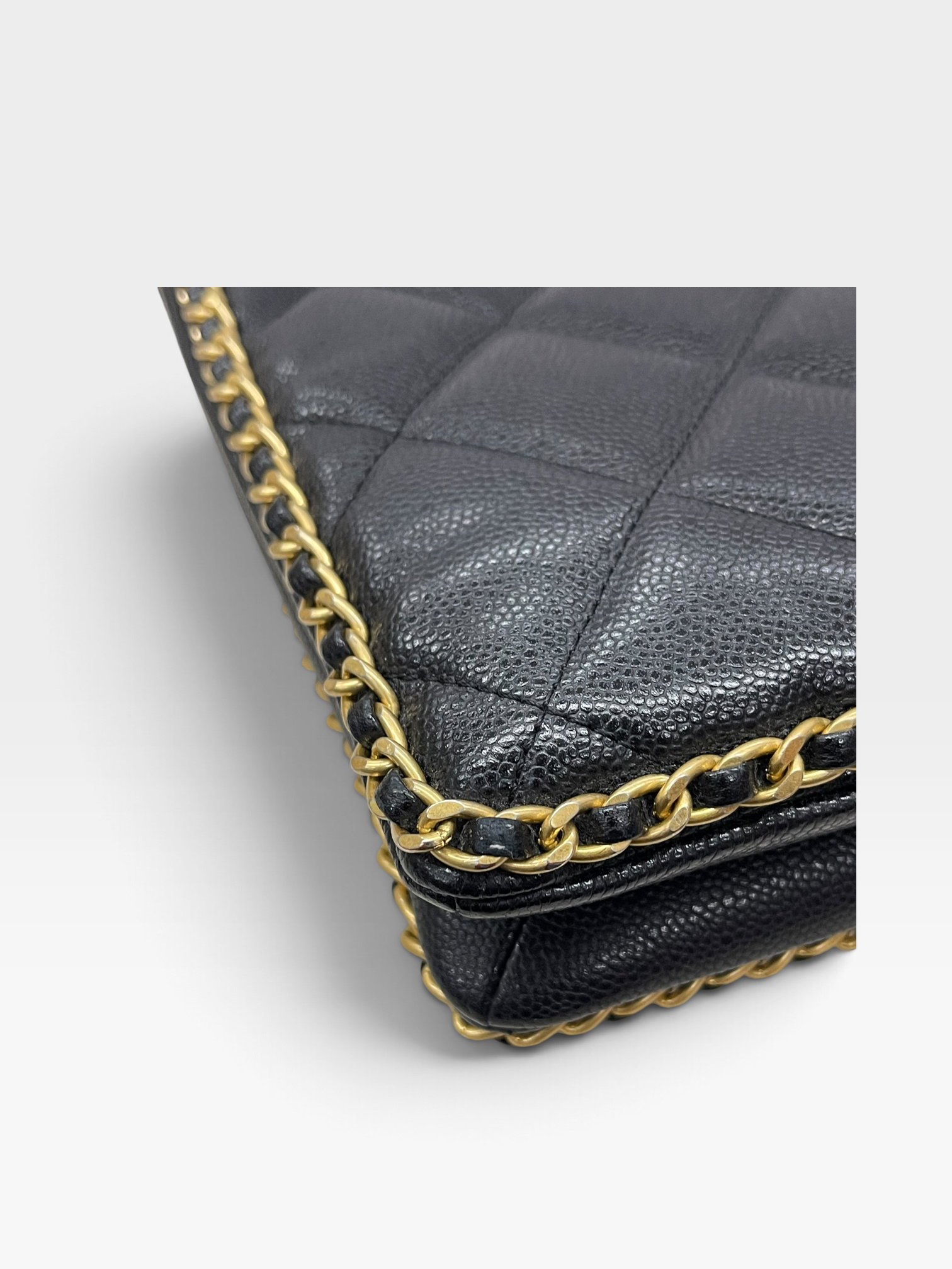 Pre-Owned CHANEL Small Shopping Bag / Product Code: 091010