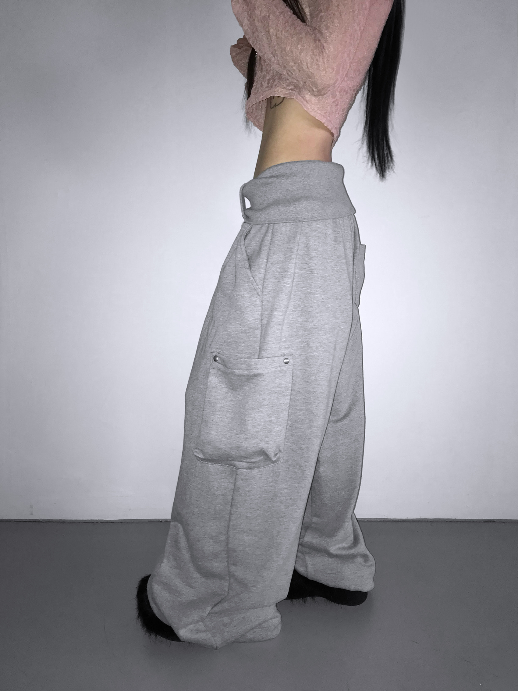 Folded Waist Cargo Sweatpants