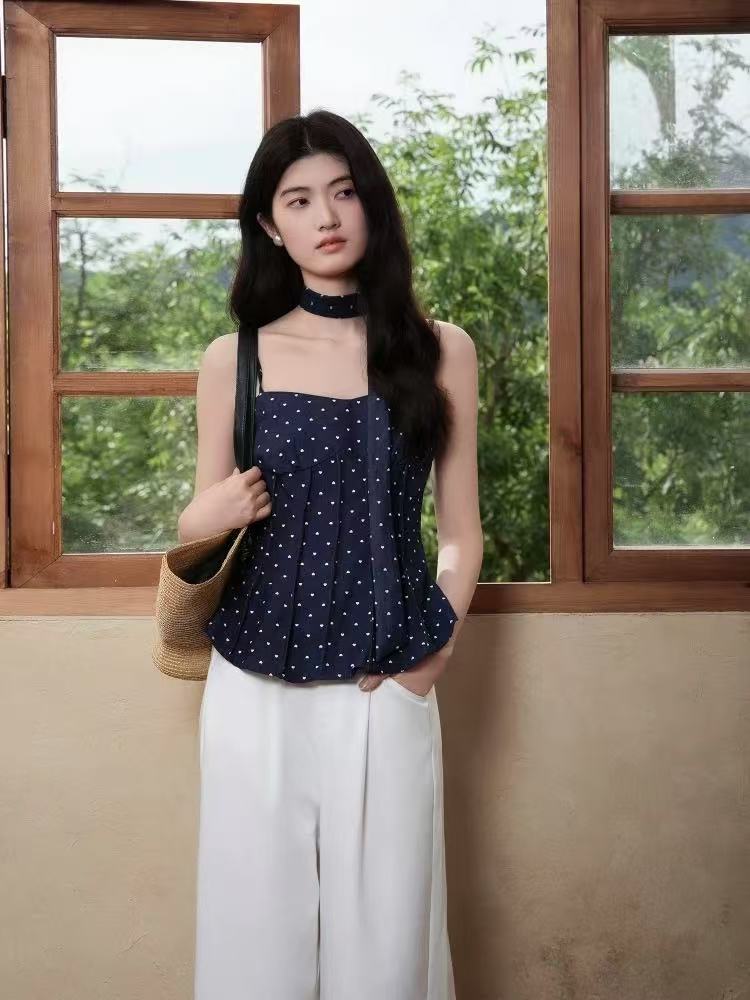 TP355爱心波点上衣