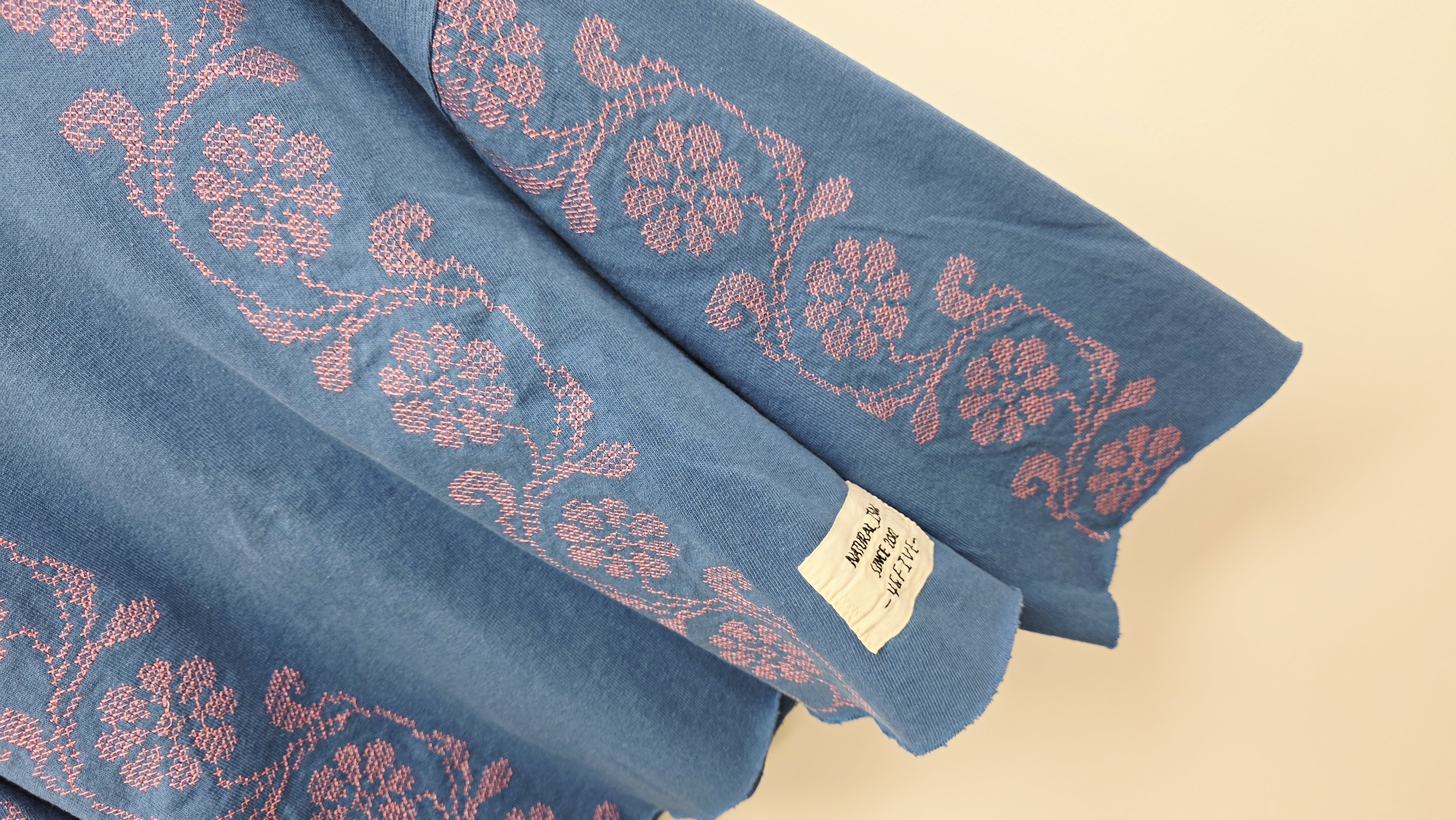 韓國藍色拼十字刺繡花棉Tee