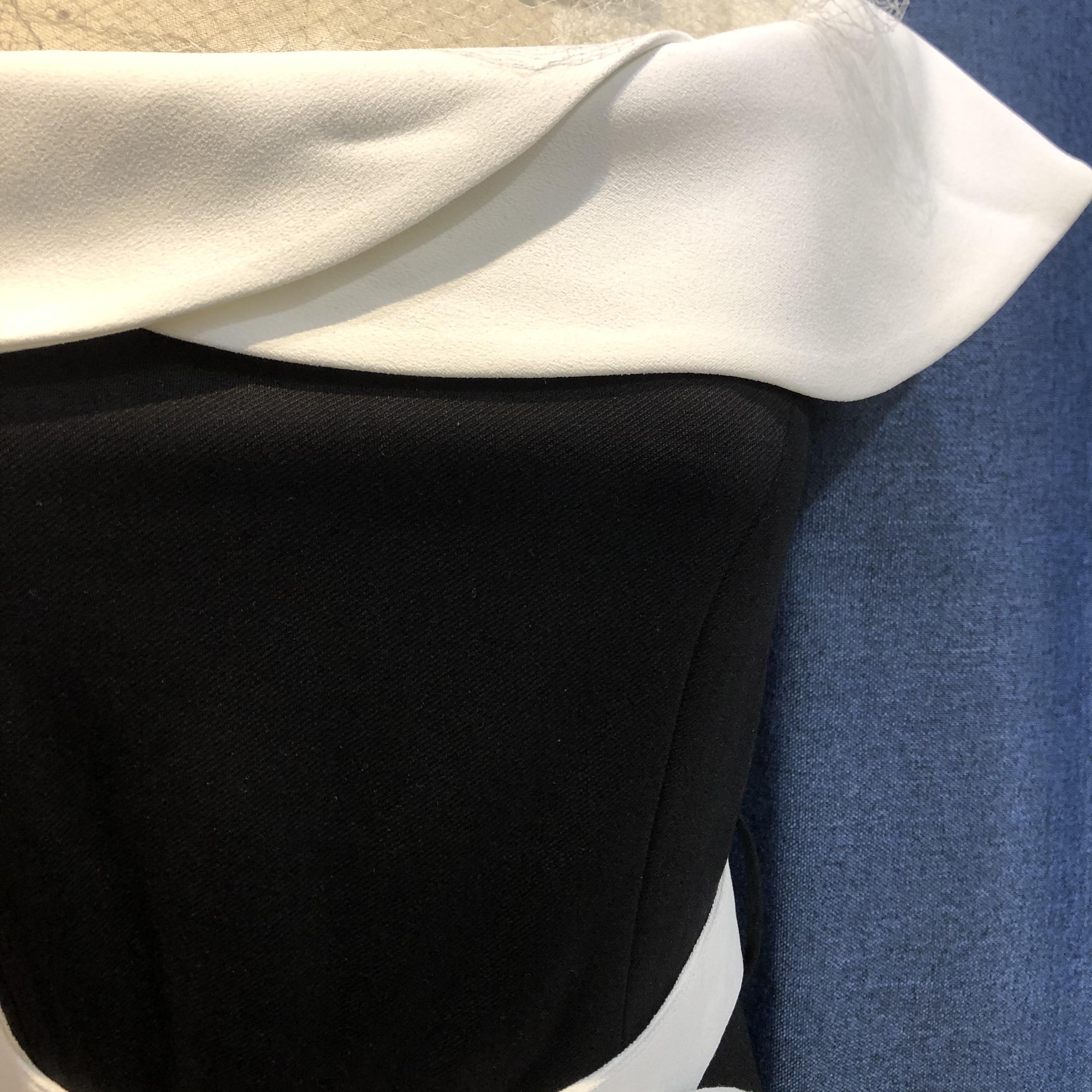 (Ready Made) Hollywood Black and White Off Shoulder Dress (FM050)