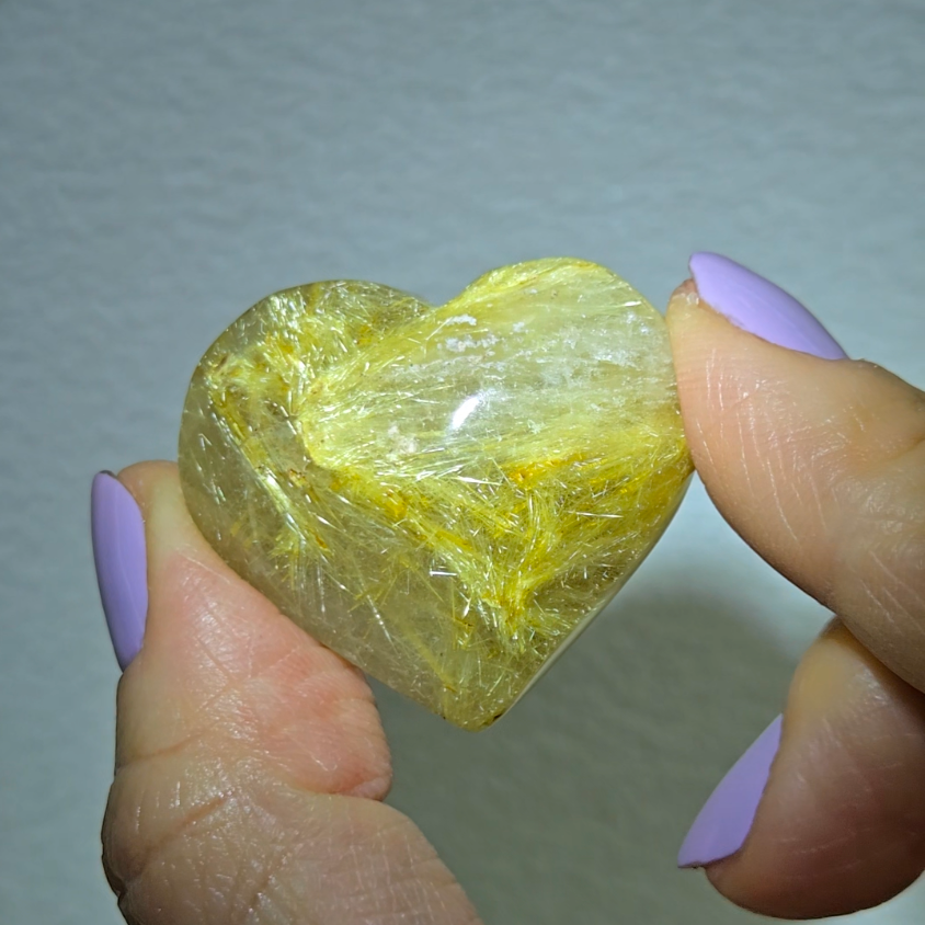 Golden rutilated quartz heart - RT647