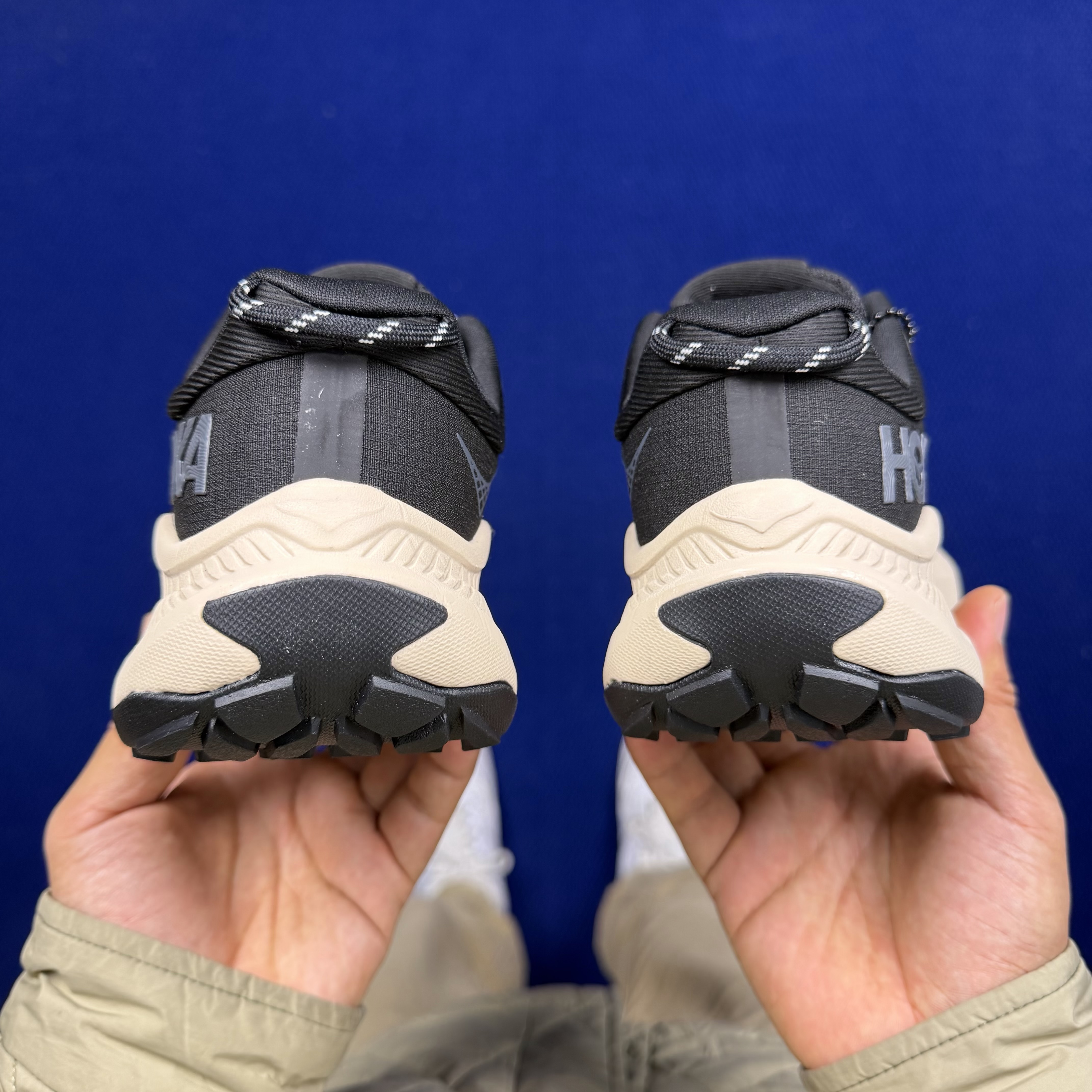 Hoka One One Transport