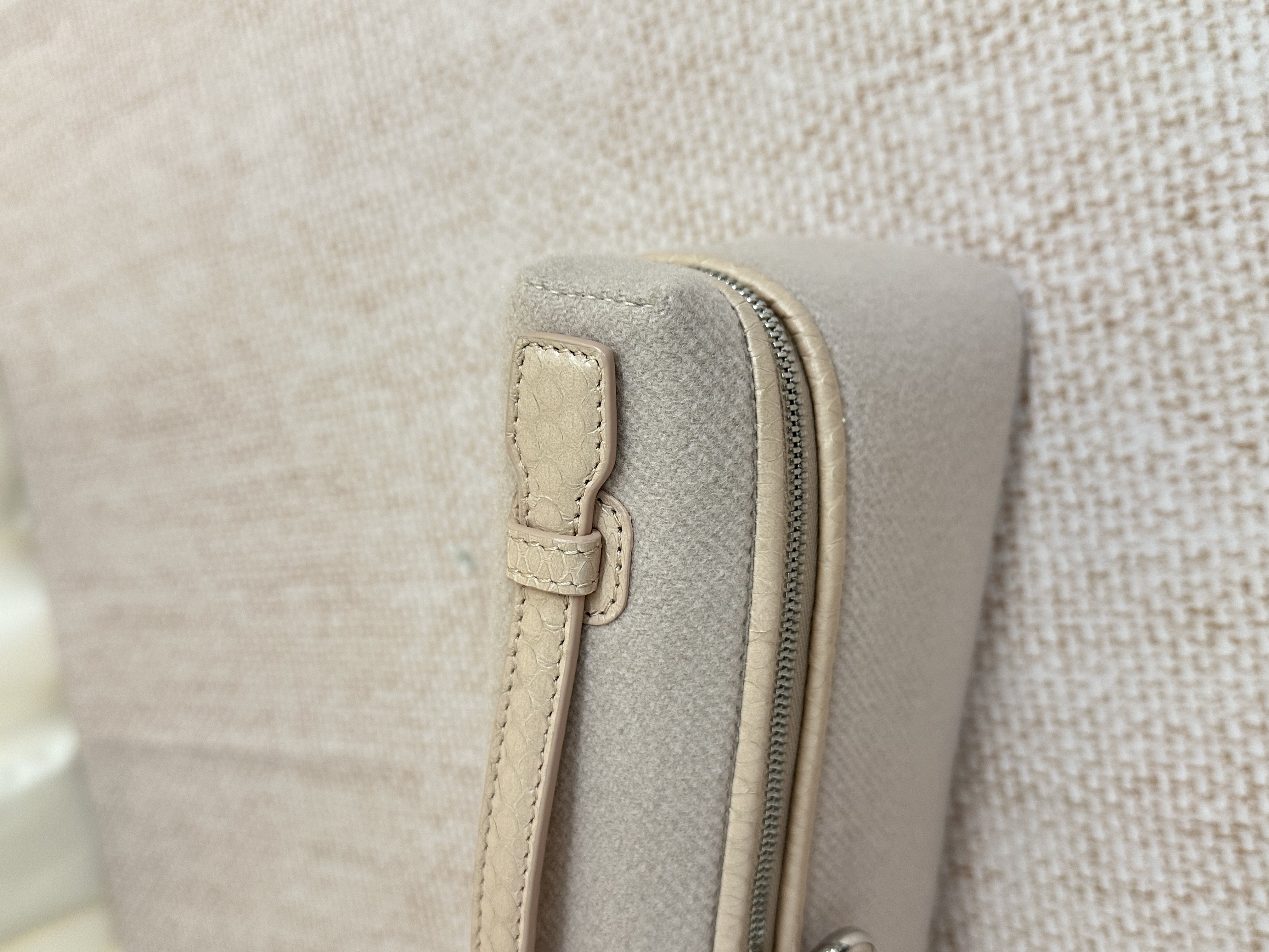 Pre-owned Loro Piana Extra Pocket L19 pouch / Product Code: 26041602