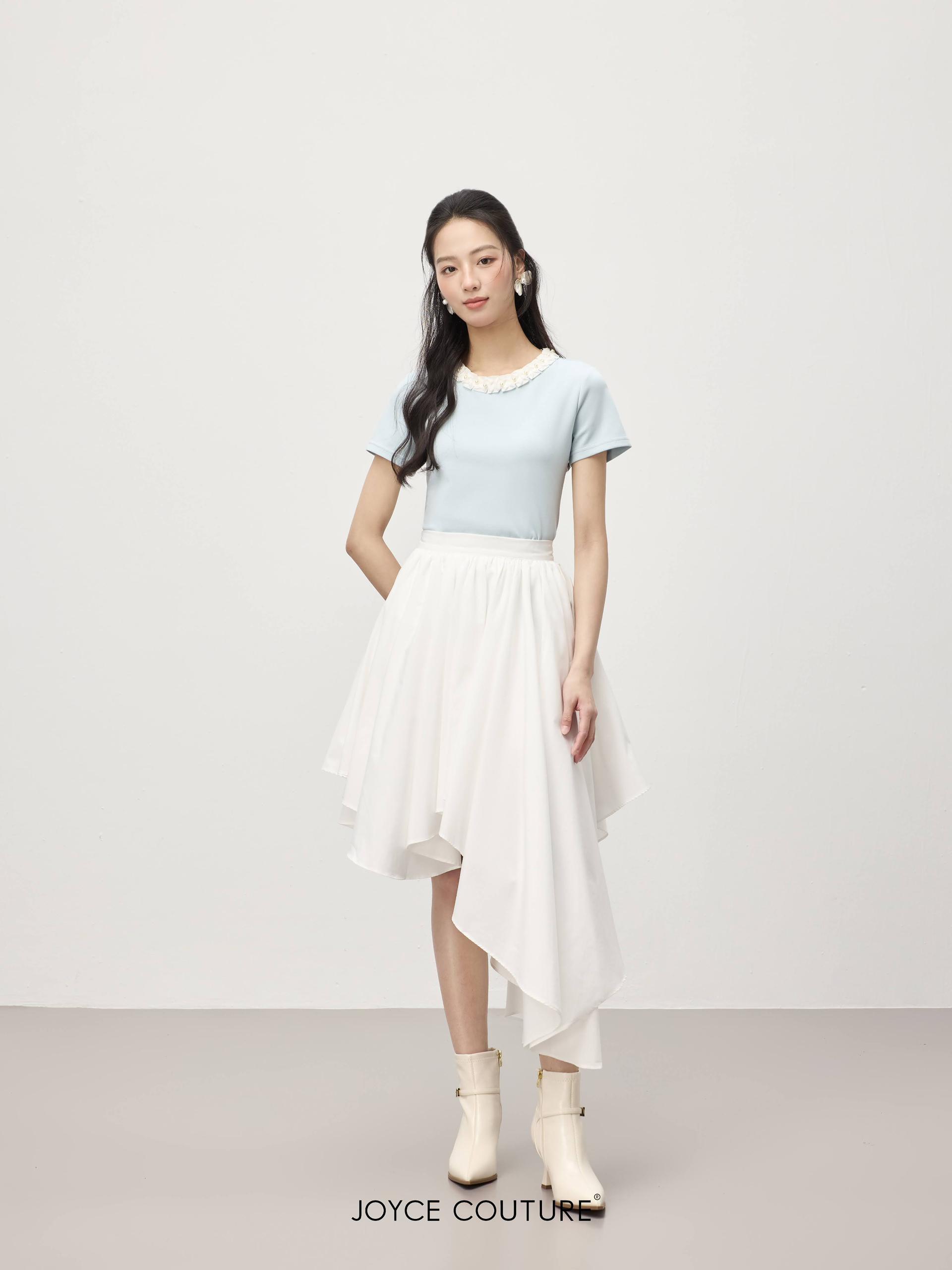 领口珍珠点缀上衣 T0187