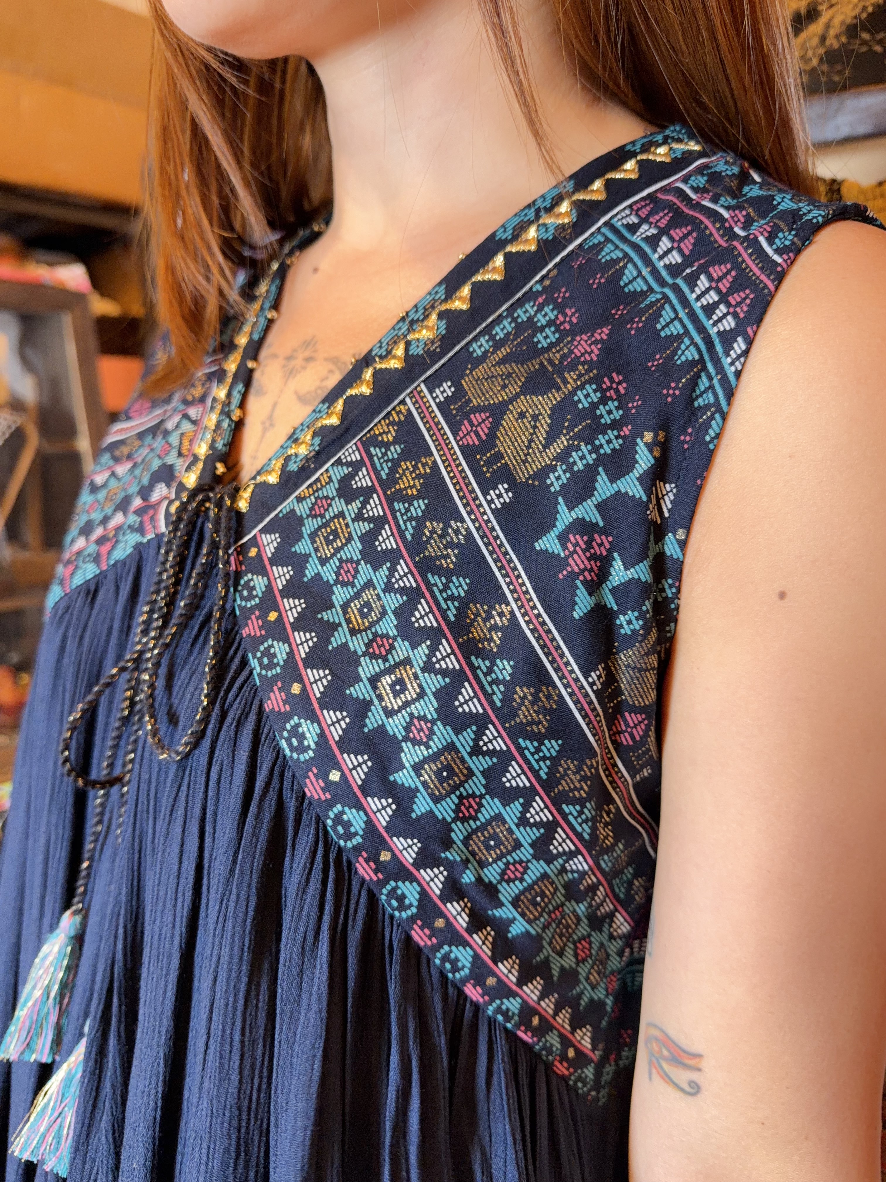 1674 Navy Blue V Neck Sleeveless Short OP 32.5"