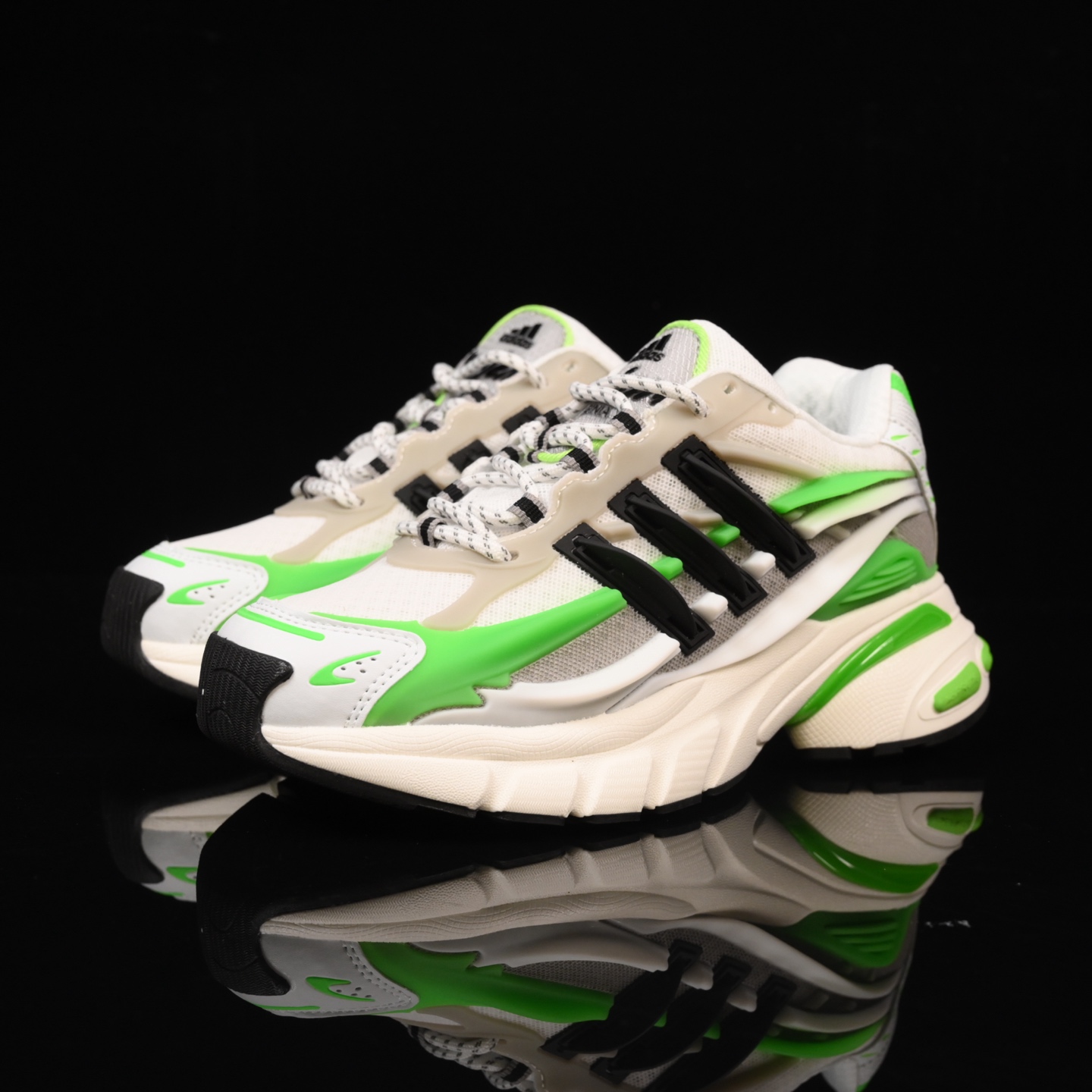 Pharrell Williams x Adidas Adistar Jellyfish 