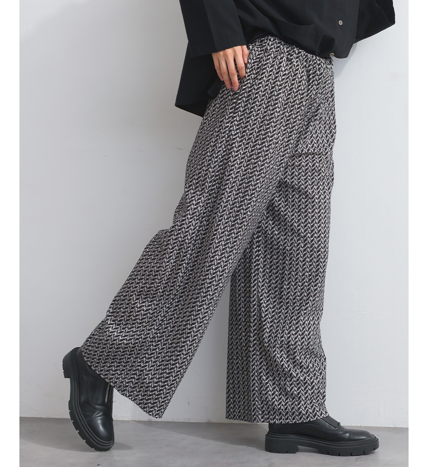 LP - 鯡魚骨紋長褲 (黑色)