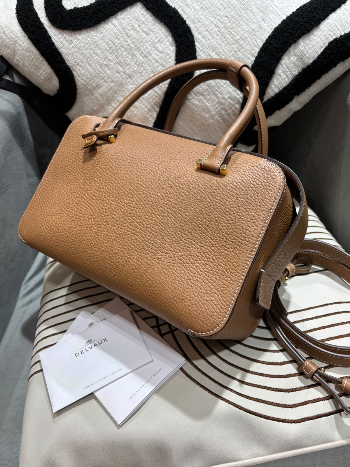 Delvaux Cool Box MM Taurillon Soft calfskin 100%Authentic, 99%New ✅ Receipt✅ certificate✅Dust Bag