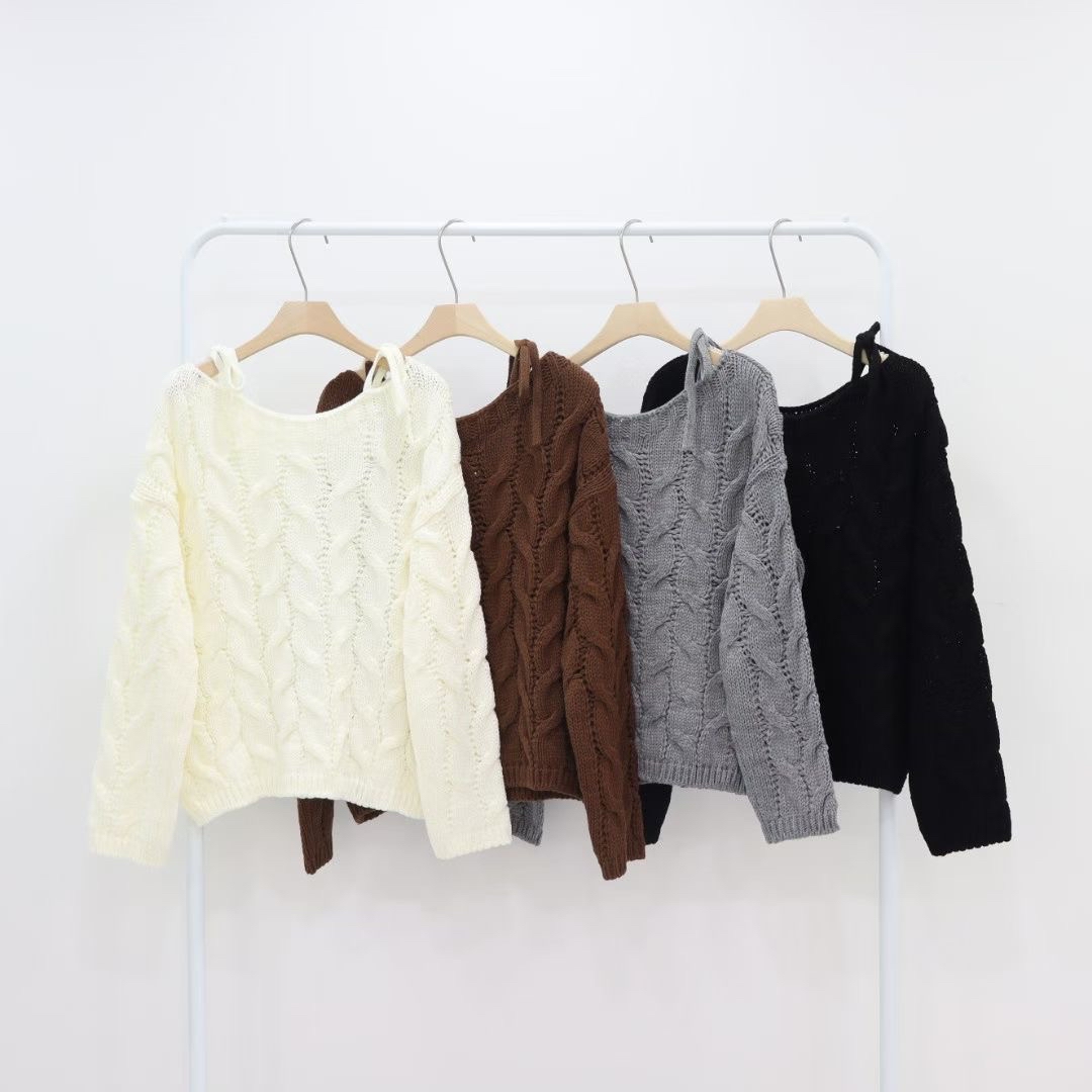 【 女友感滿滿⸝⸝⸝♡🧸立體扭紋麻花～可調節！雙綁帶微傘線料針織兩穿上衣🤎 】 Day Dream Ribbon Twist 2-way Top(四色入)