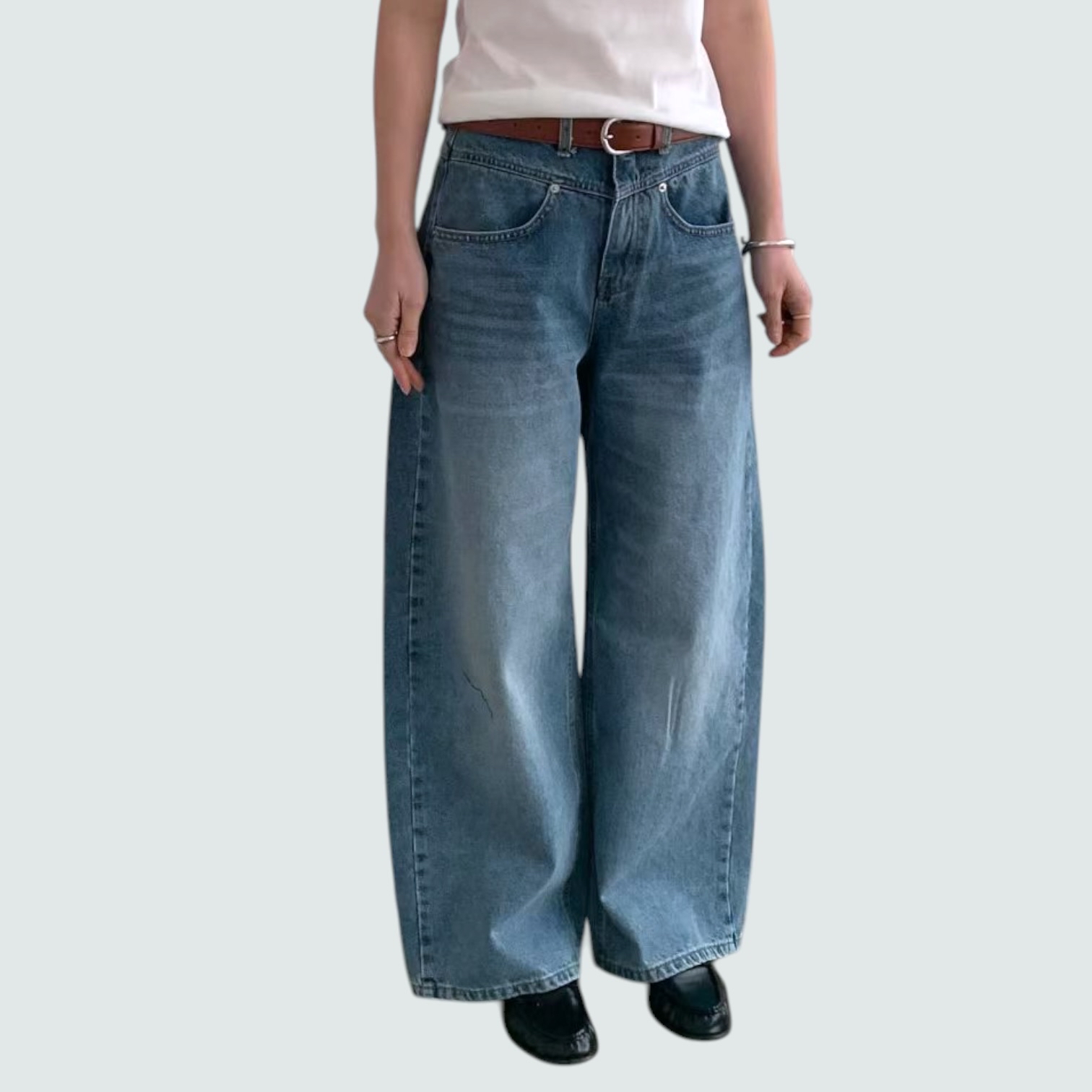 221030 洗水闊腳牛仔褲