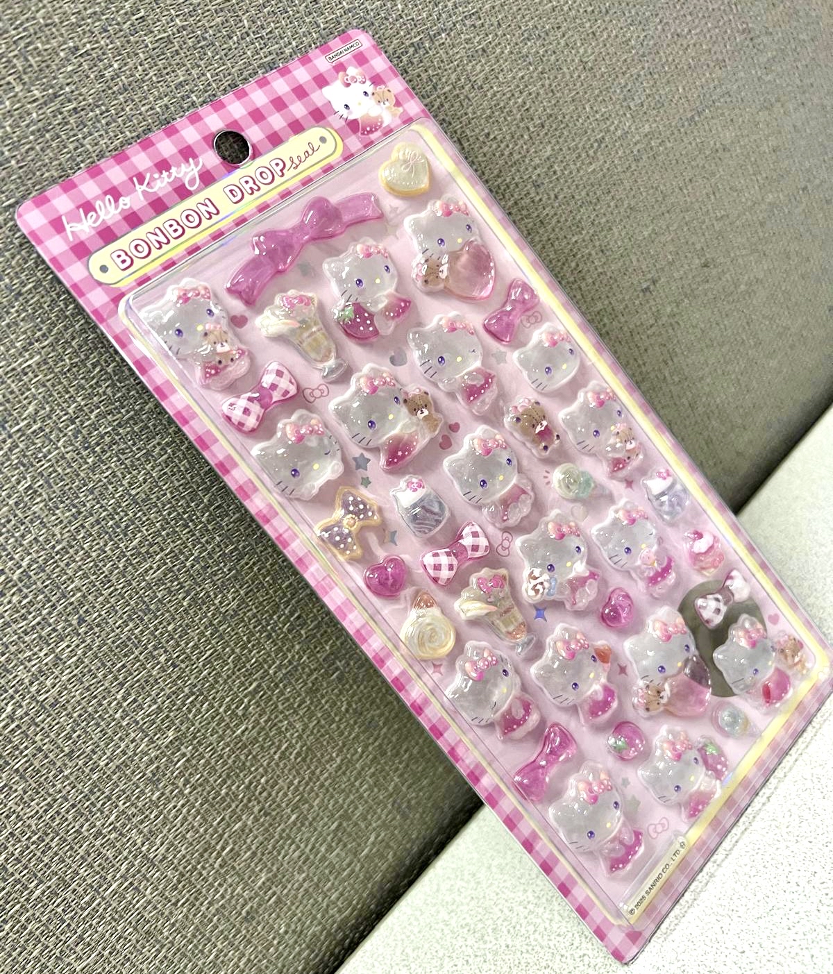 🎌日本直送🎌 Hello Kitty 3D 貼紙