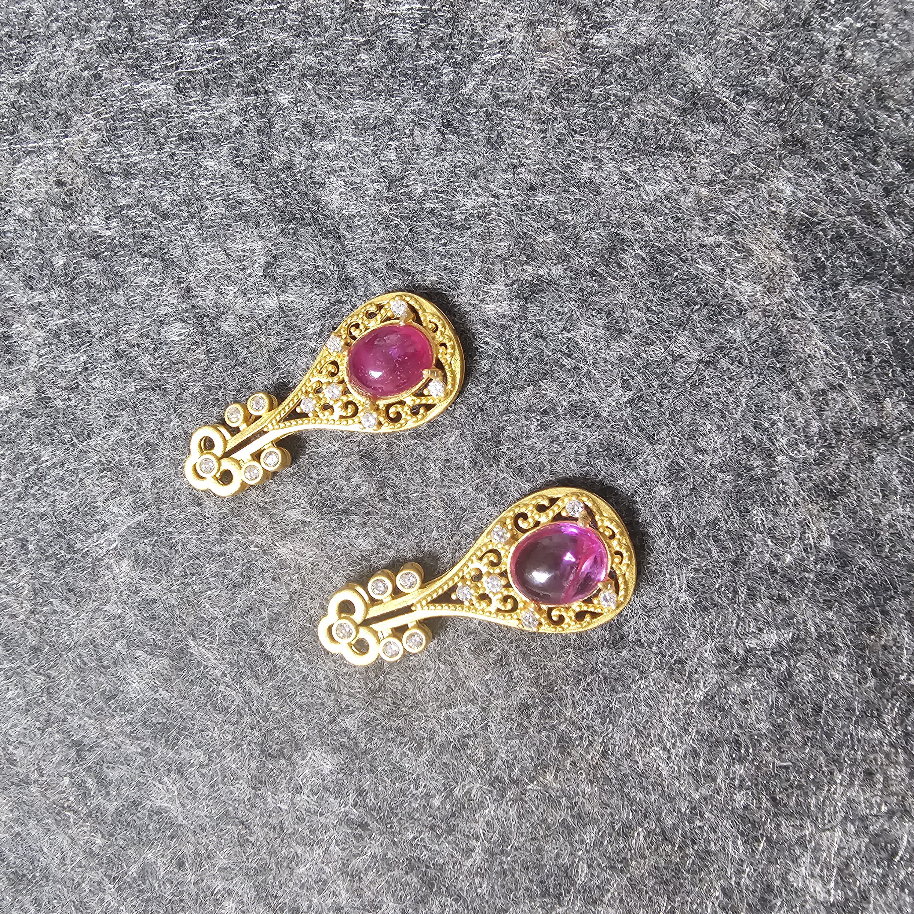 紅碧璽蛋面925銀(沙金色琵琶)吊飾