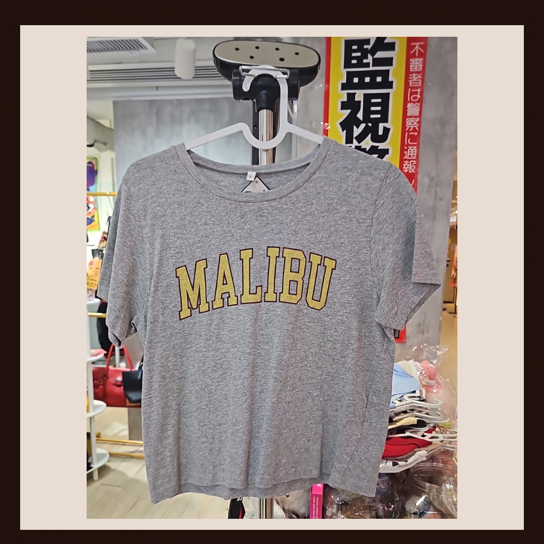 💎 經典美式 MALIBU 復古黃色字母 T 恤