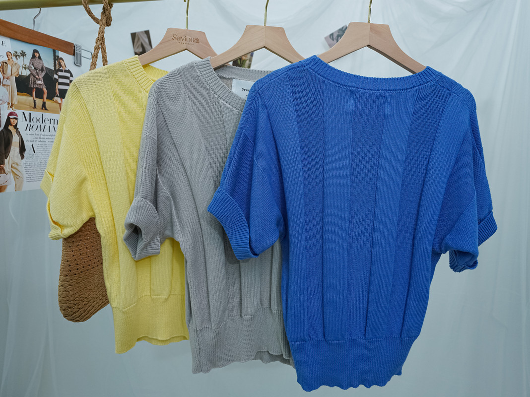 Ribbed Cotton-Blend Knit Top with Vertical Stripes ‖ 立体条纹针织短袖上衣KR0131171