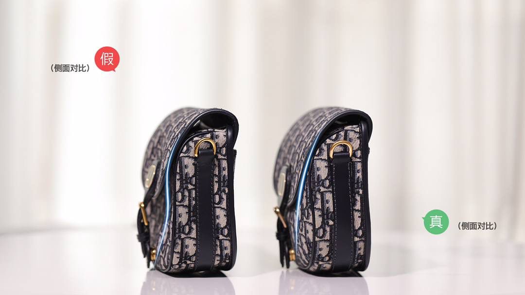 BOBBY渠道货（真的）VS市场最好的版本（假的） 很多人看图片绝对一样，但是你认真对比下细节就会发现很多不一样的 每张图片我们都做了标记 认真对比 我们的渠道货都是符合正品工艺 这样才能过验 面料是真的和五金是真的，加上正品工艺，货才能这么的香