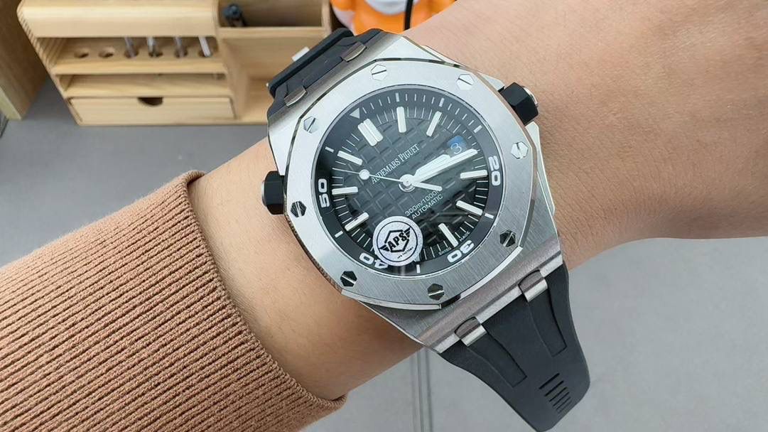 爱彼皇家橡树离岸型潜水腕表