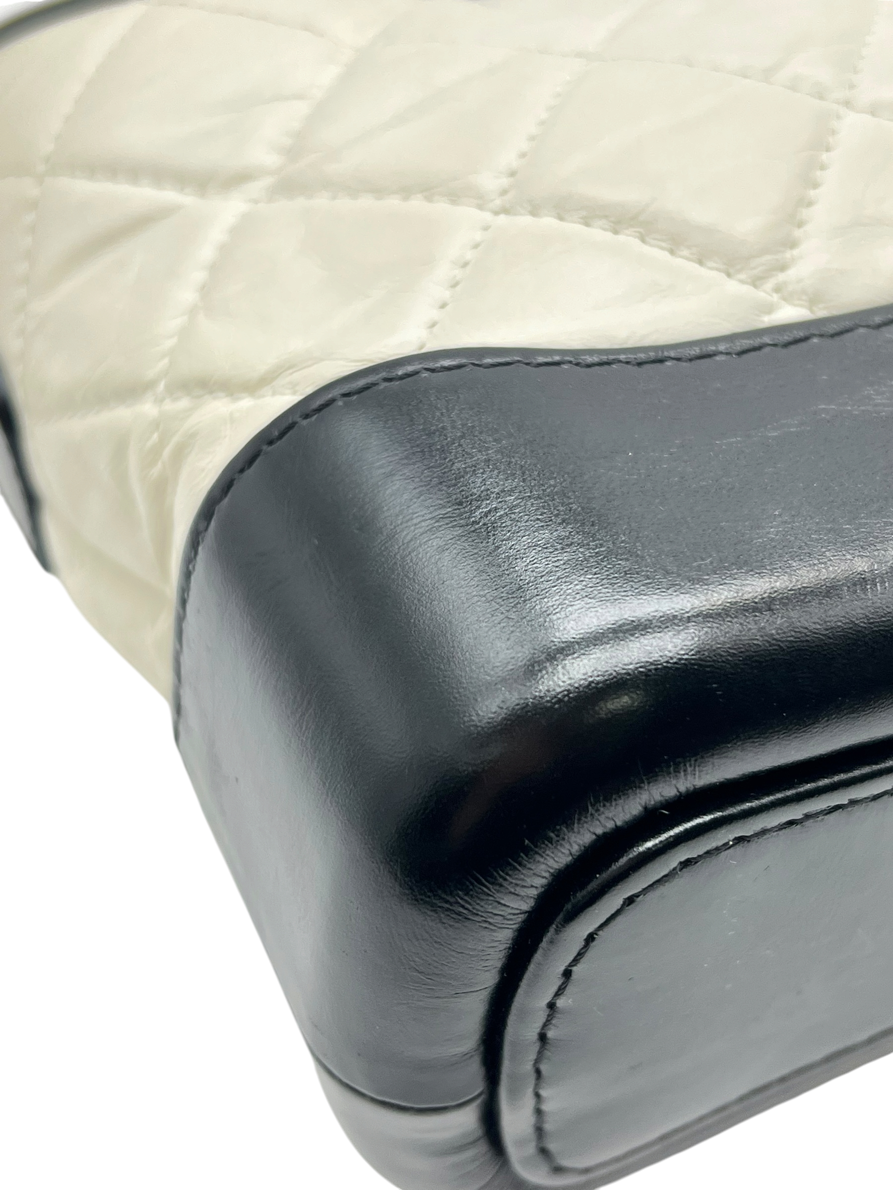 Pre-Owned CHANEL Gabrielle Small Quilted Calfskin Leather Hobo Bag / Product Code: 26052906