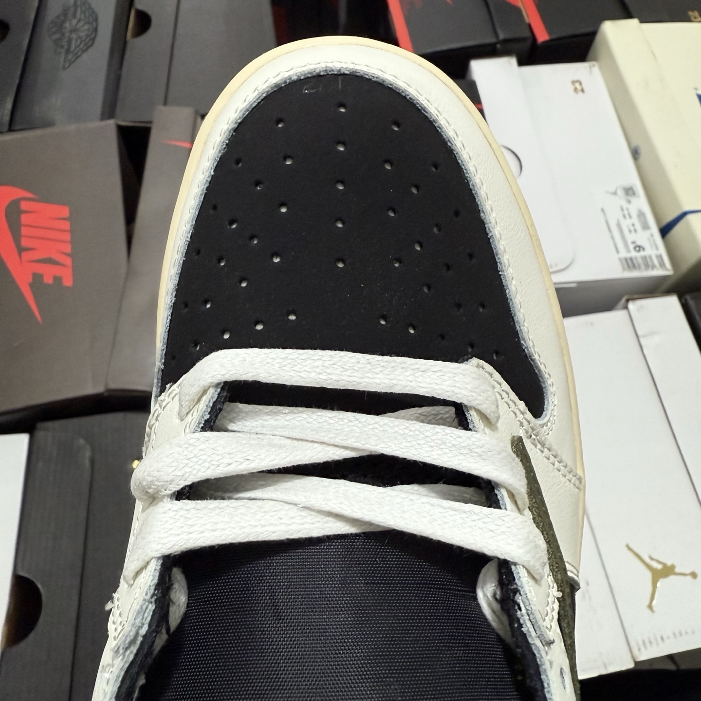 Travis Scott x Air Jordan 1 Low OG "Olive" DZ4137-106