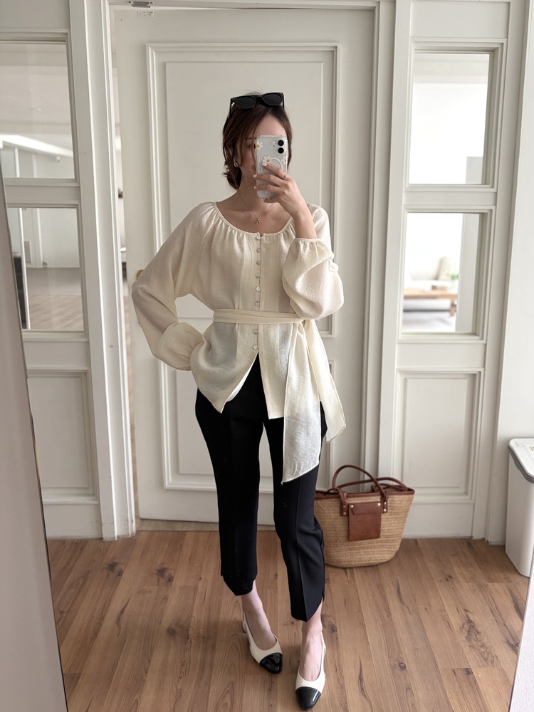 Eloise Tie-Neck Blouse (Cream)