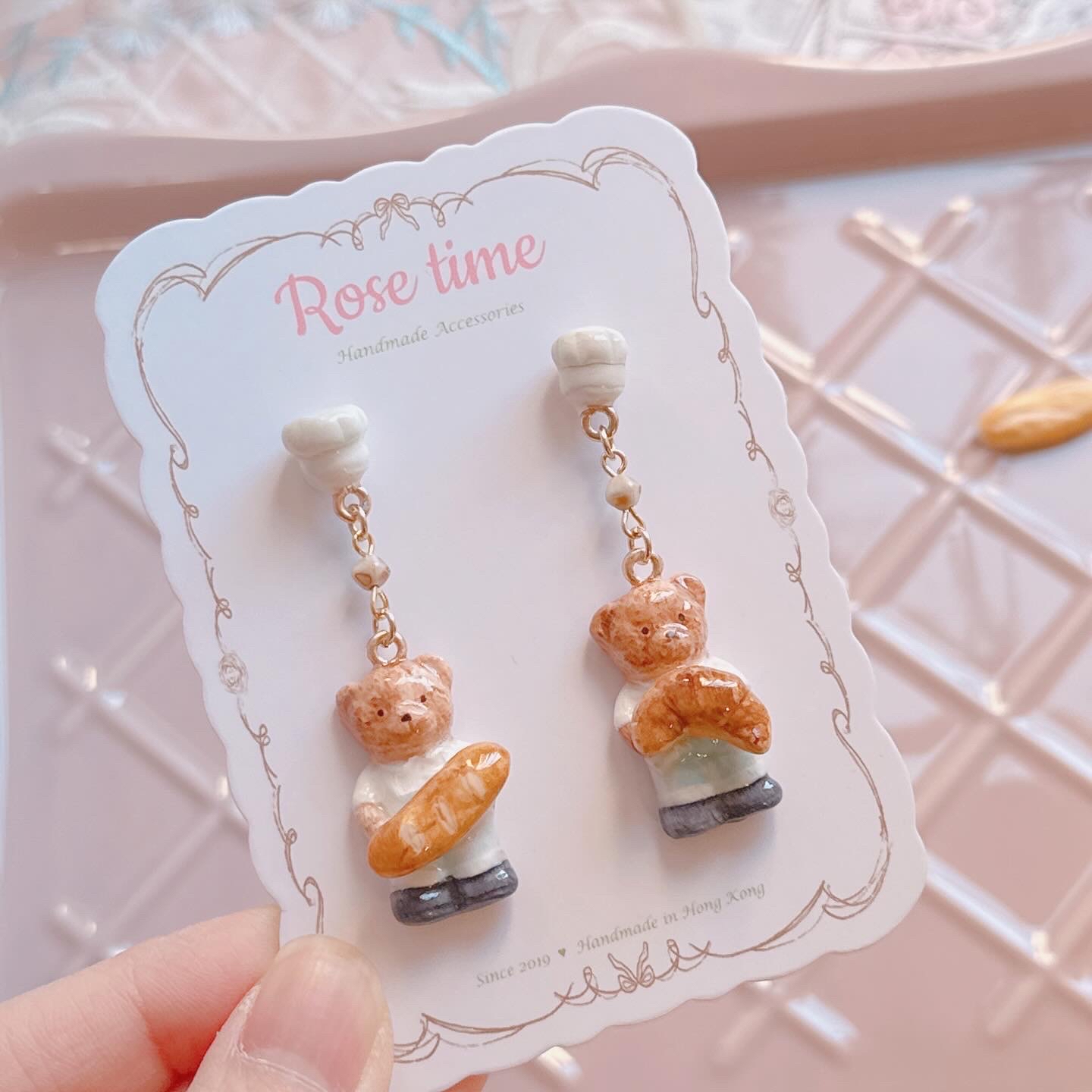 Rose time 3月7-9日 精選半價🩷 手繪烘焙店熊熊麵包師傅耳環🩷 七周年精選半價