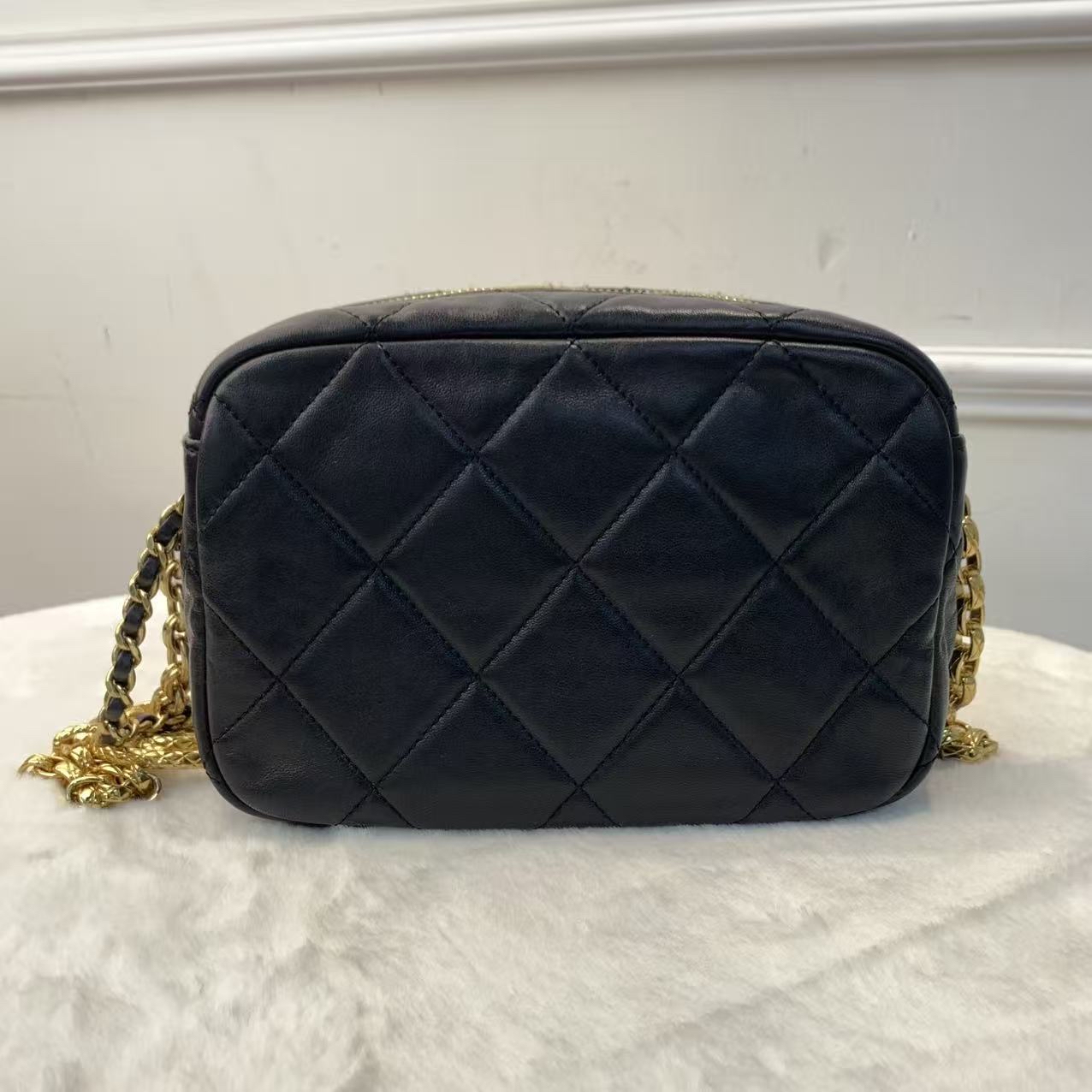 Chanel 相機包 22A  高級感菱格紋配金色logo珍珠斜孭鏈