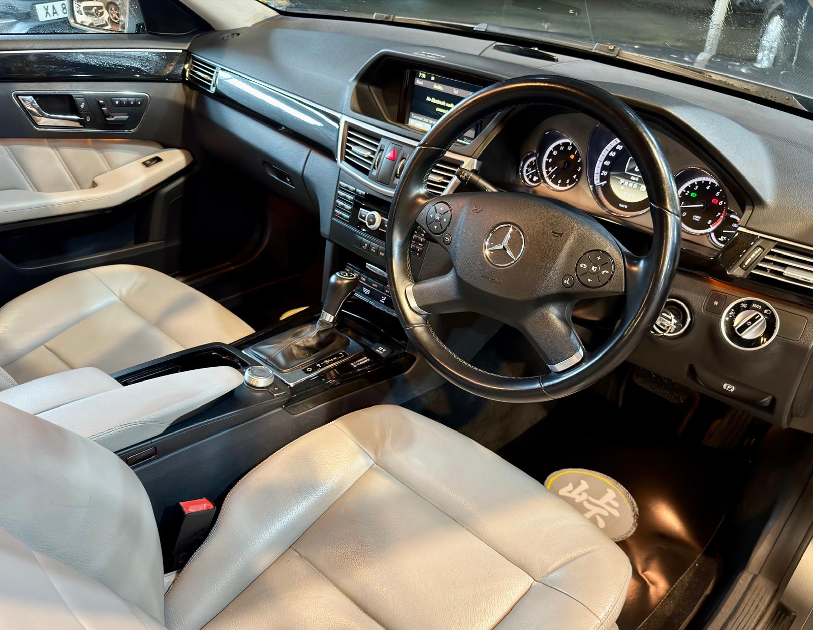 Mercedes-Benz E200 Avantgarde 2011