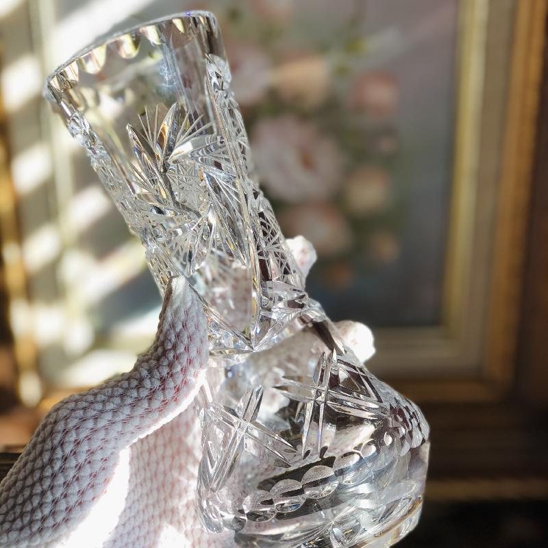 Vintage PinWheel and Scalloped Edging Tall Crystal Vase from Canada- 18cm (MT1475)