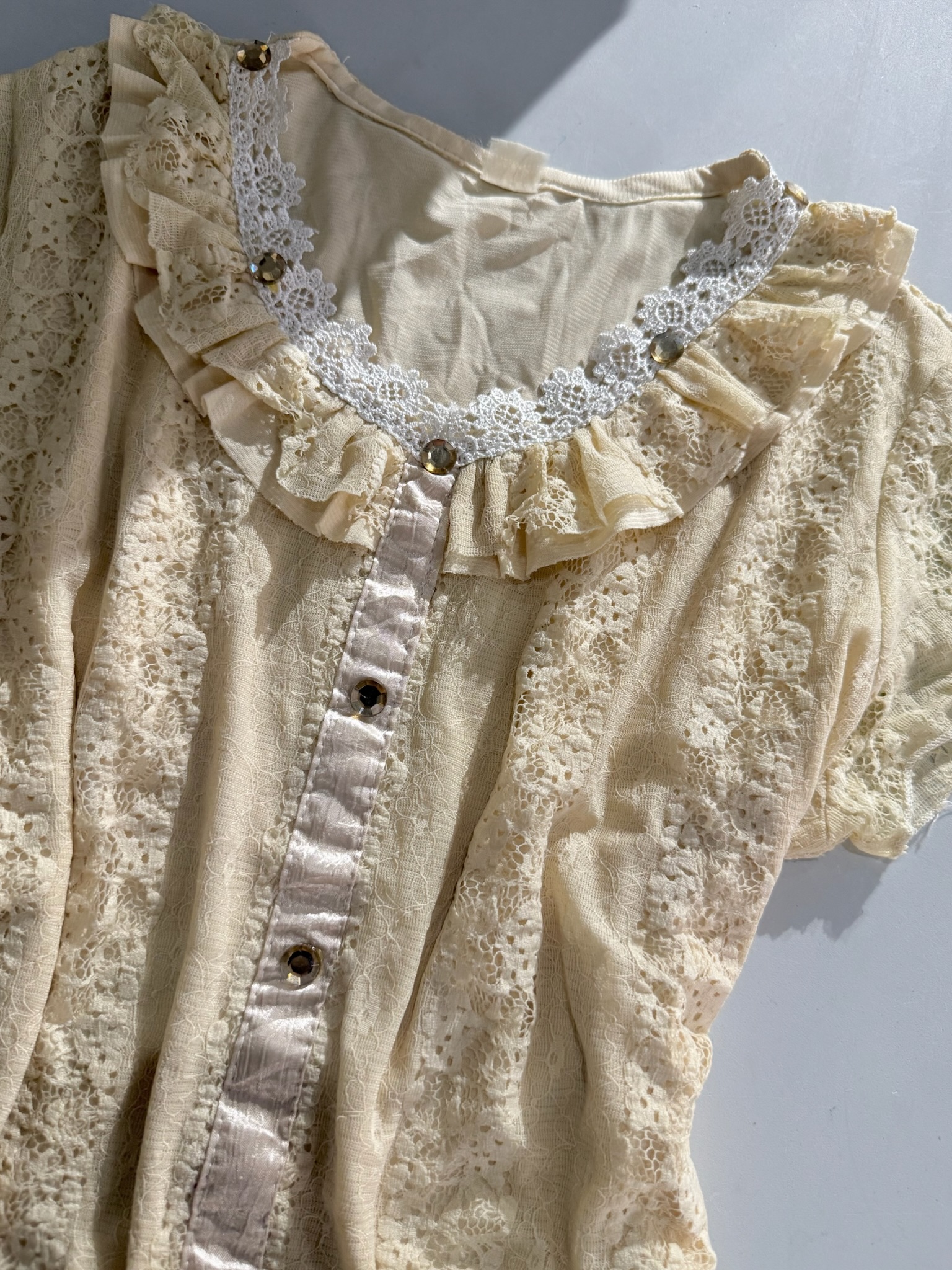 Vintage Sequined Floral Hem Lace Blouse