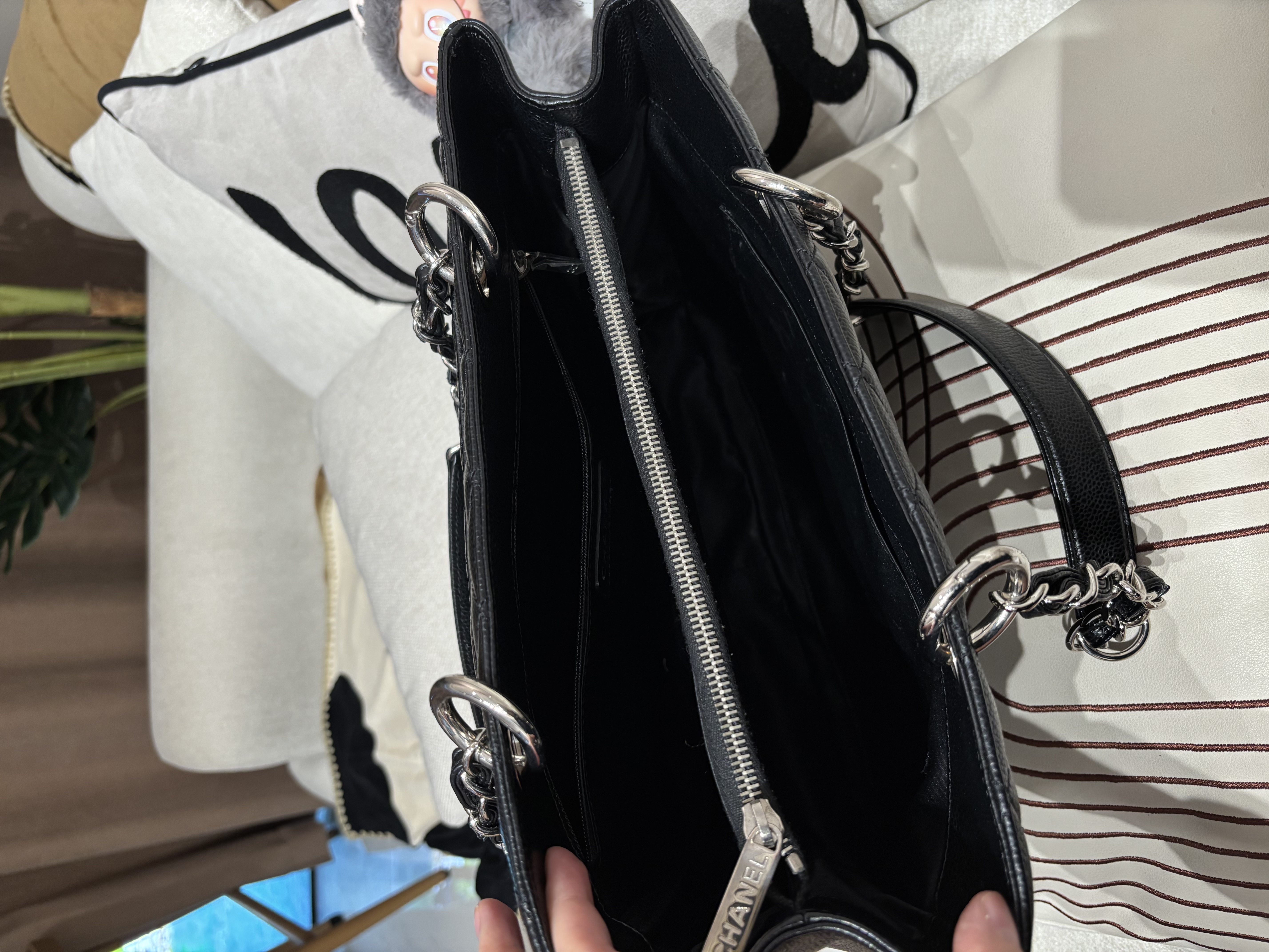 Chanel GST Tote Bag 黑色荔枝牛皮銀鏈 100%Authentic, 98%new ✅19 card ✅dust bag 