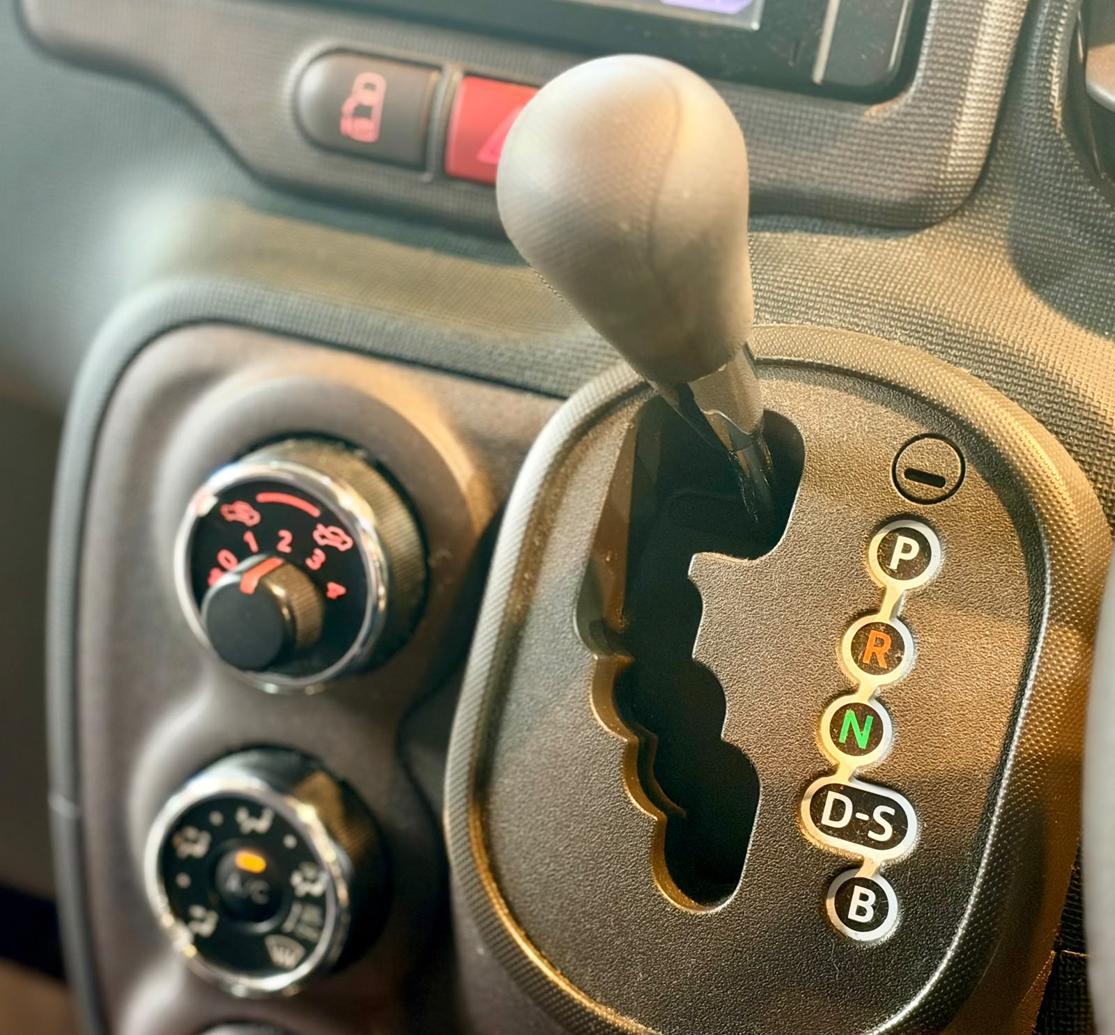 Toyota SPADE 1.5 2012