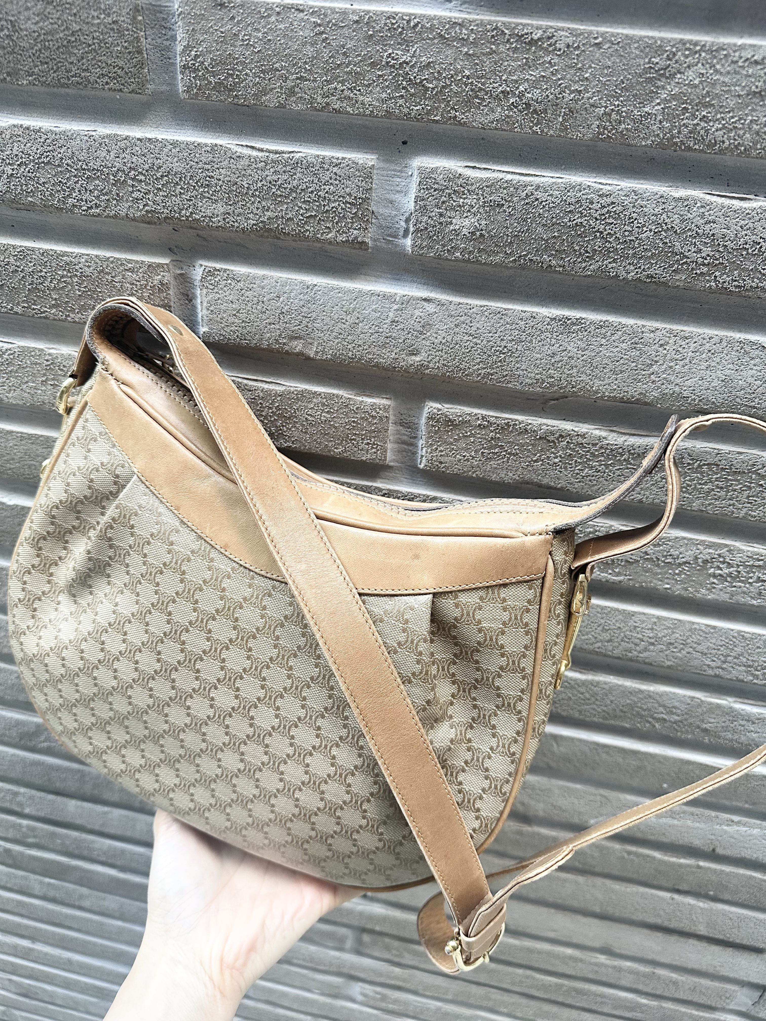 vintage celine beige triomphe macadam crossbody 