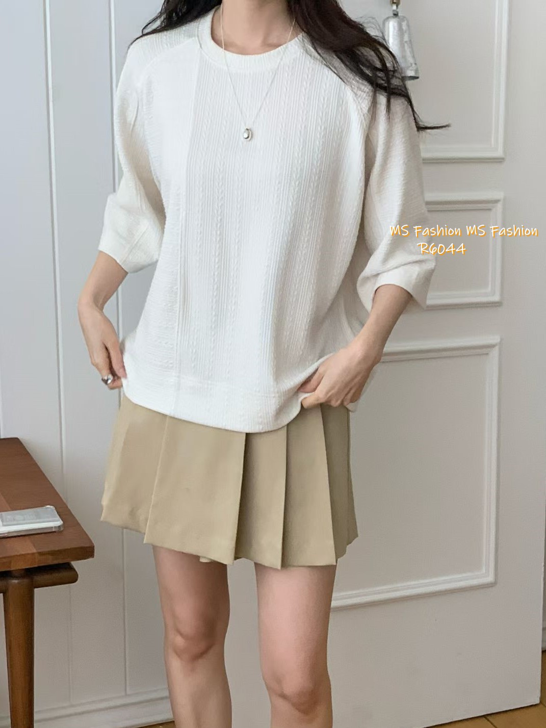 G6044 韓國🇰🇷麻花暗紋top