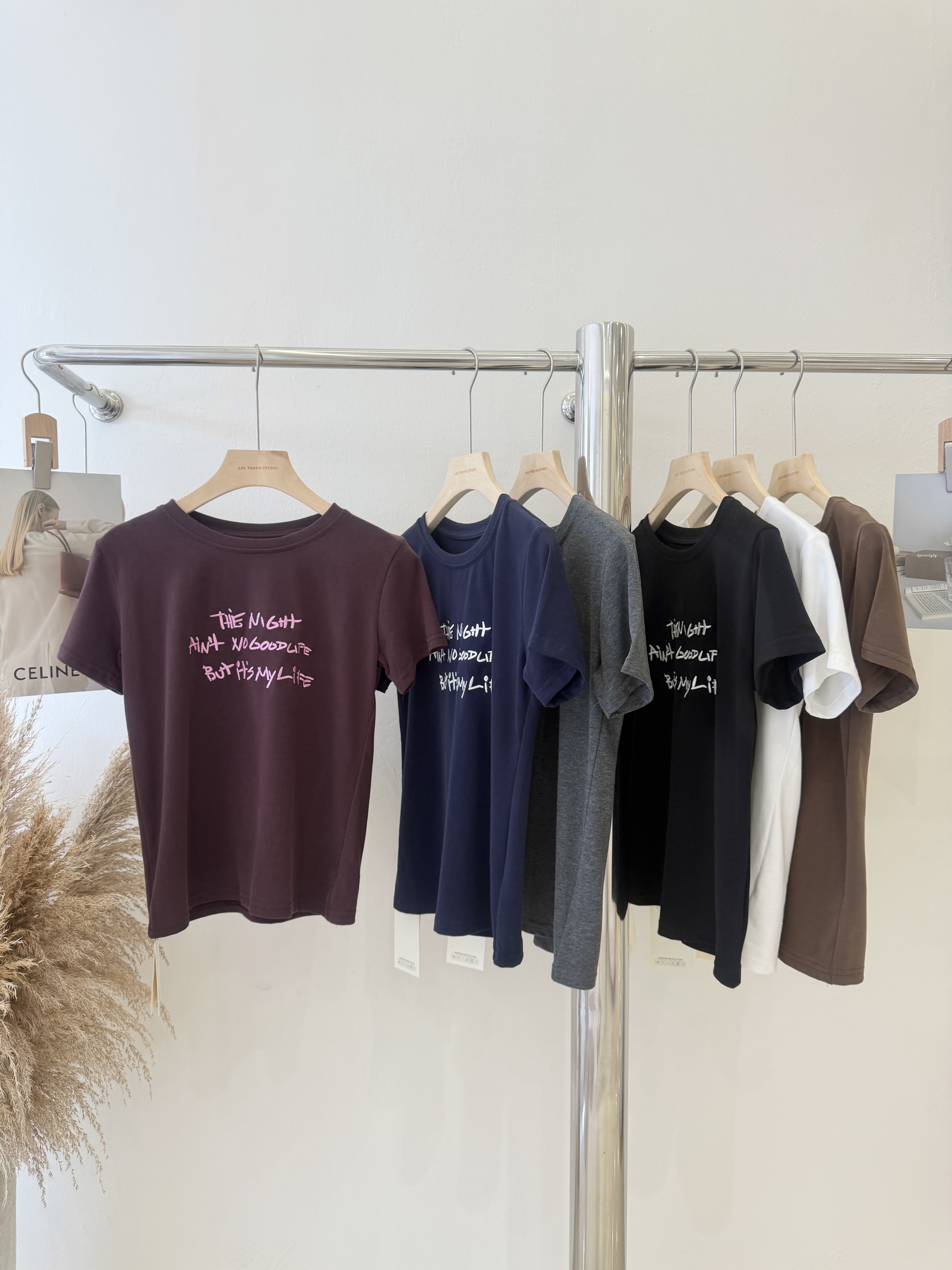 6733 韩系工艺刺绣字母短袖