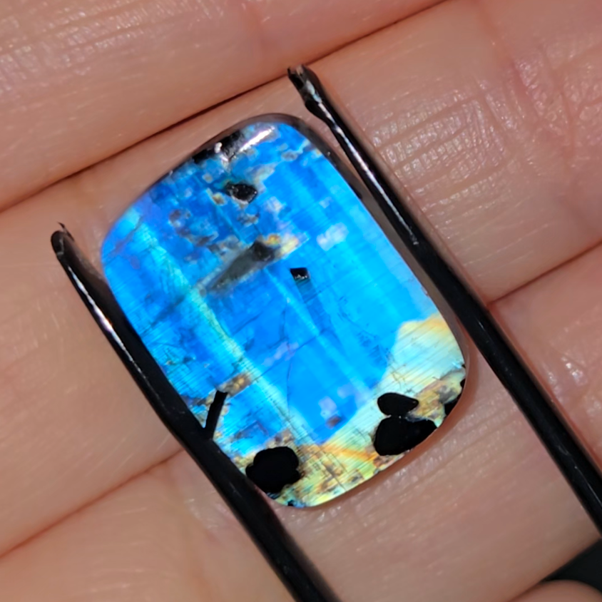 Gem-grade blue flash moonstone from India - MS2