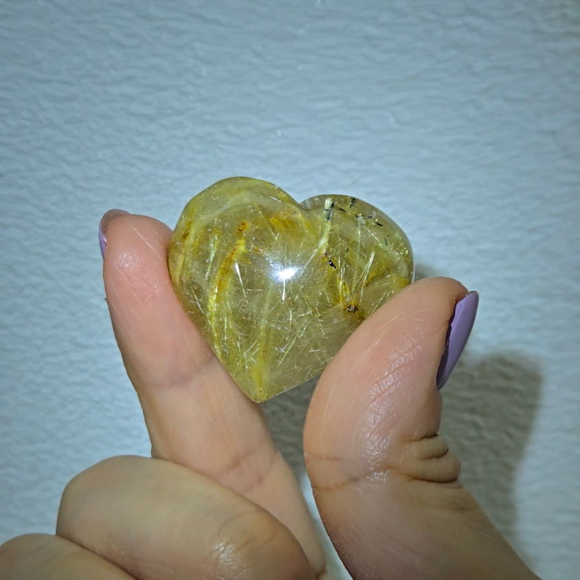 Golden rutilated quartz heart - RT647