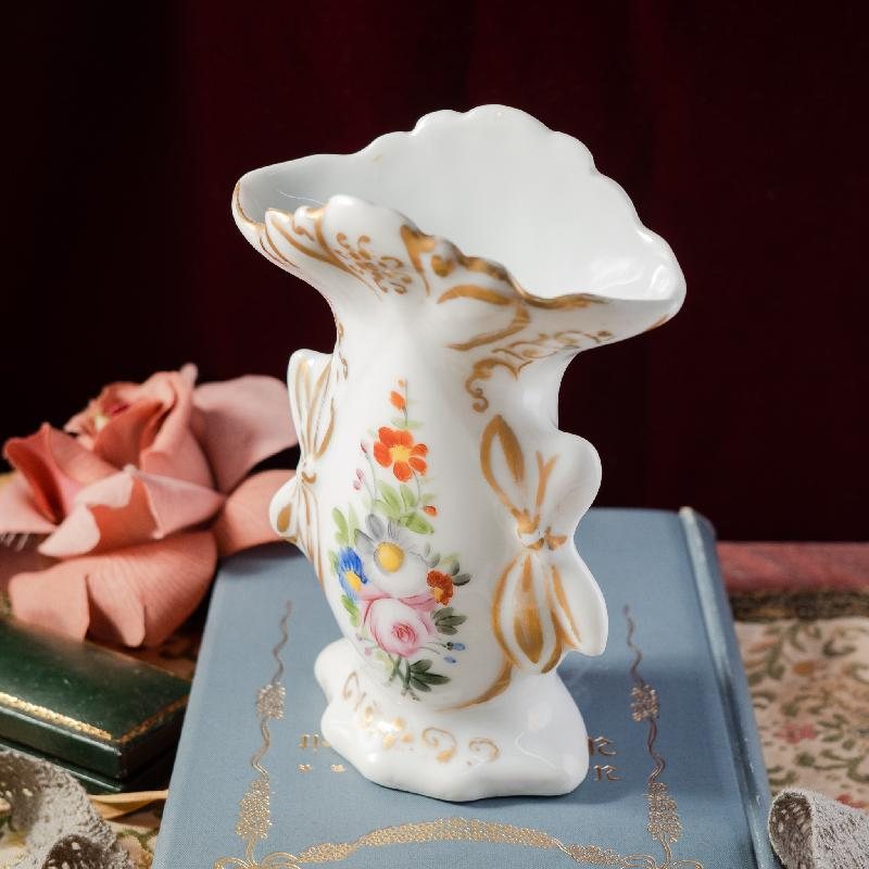 Antique Victorian c.a. 1860s Handpainted Floral Ribbon Shaped Spill Vase (MT1546-2)