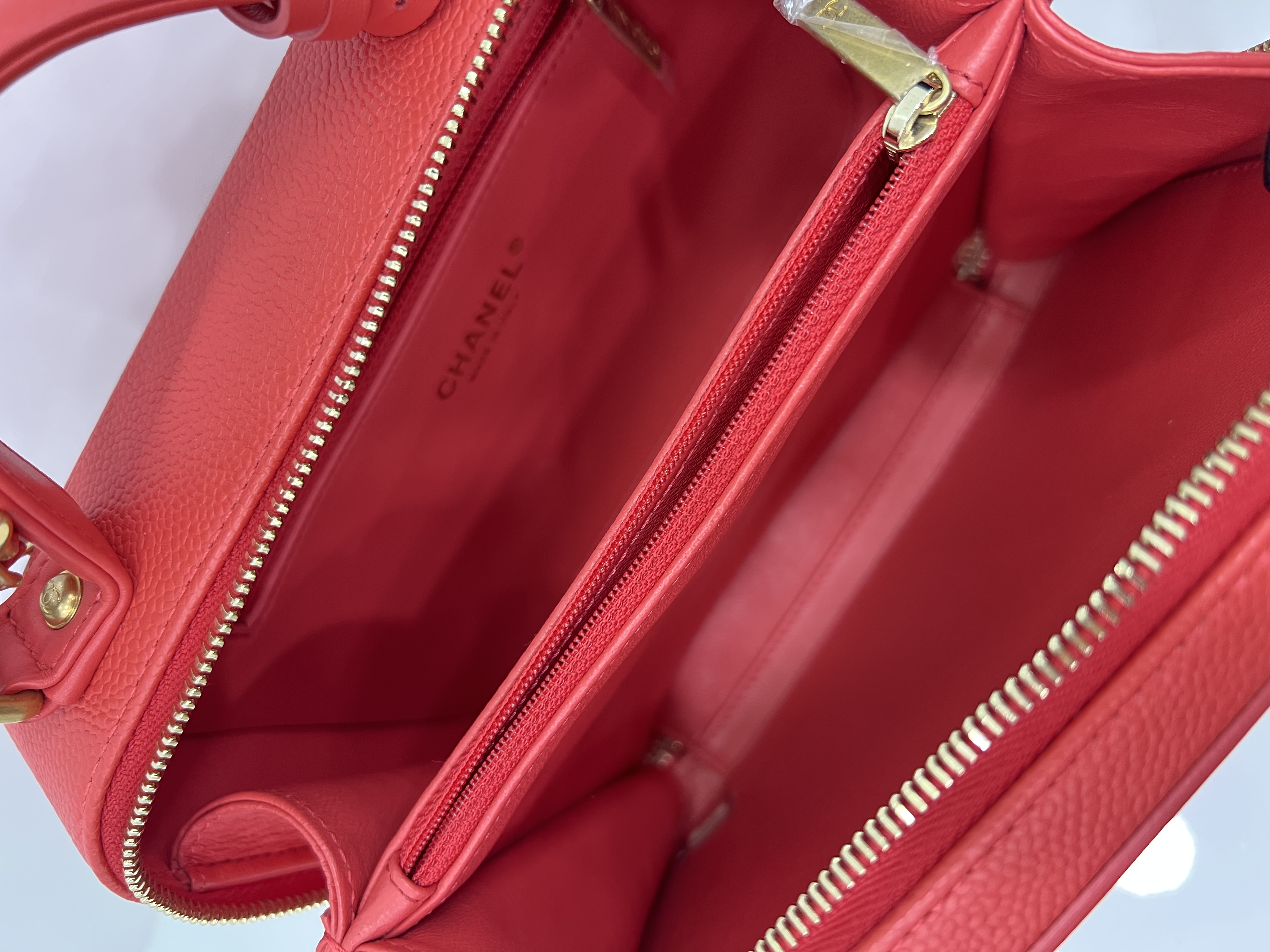 直播貨品 |  [1個-$100 2個-$300］EE81