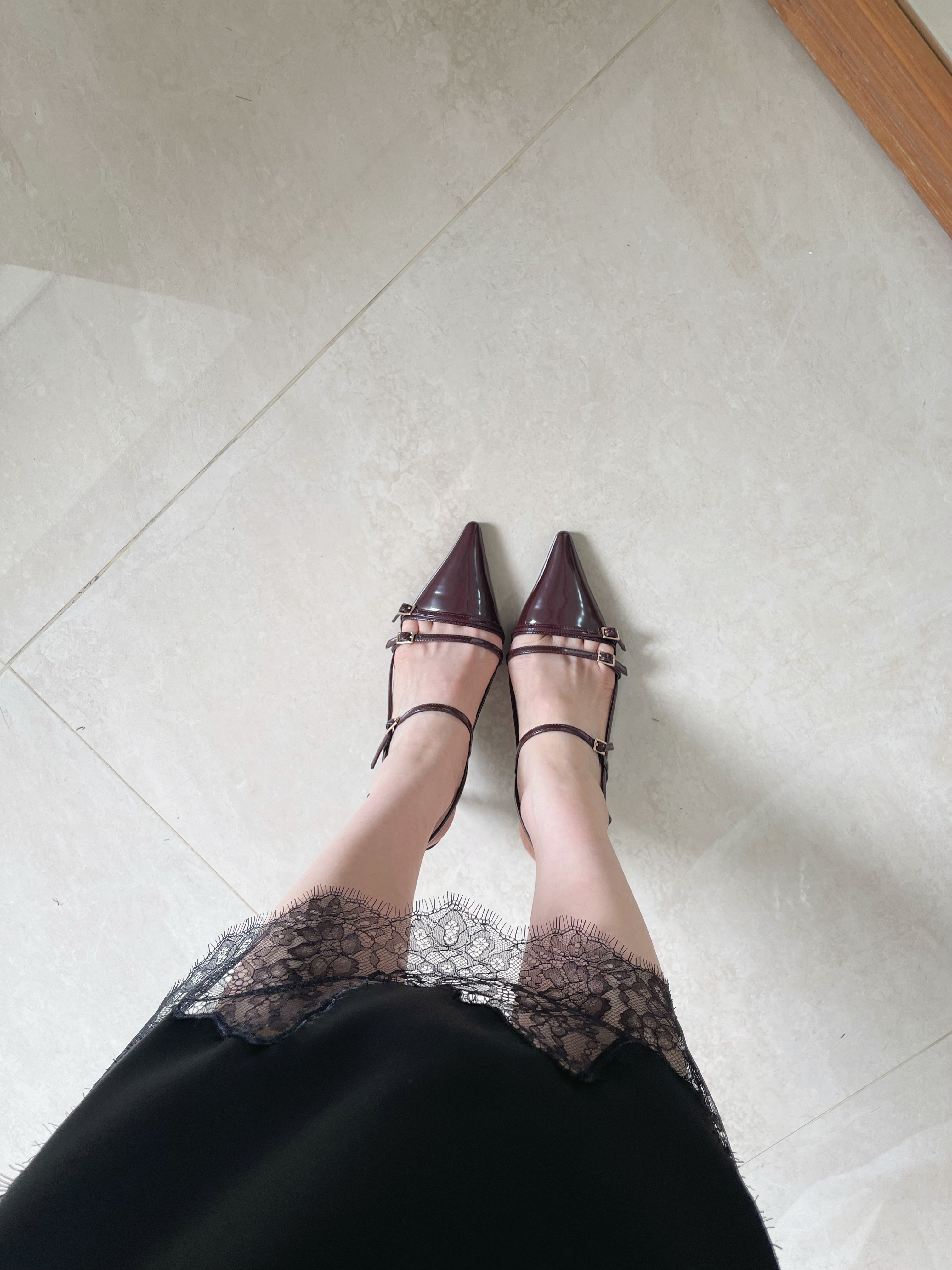 Elegant pointy straps heels